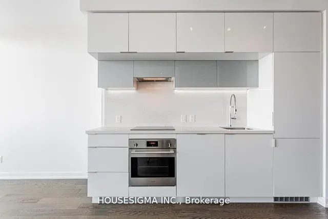 Additional property image - 185 Roehampton Ave Unit 3406