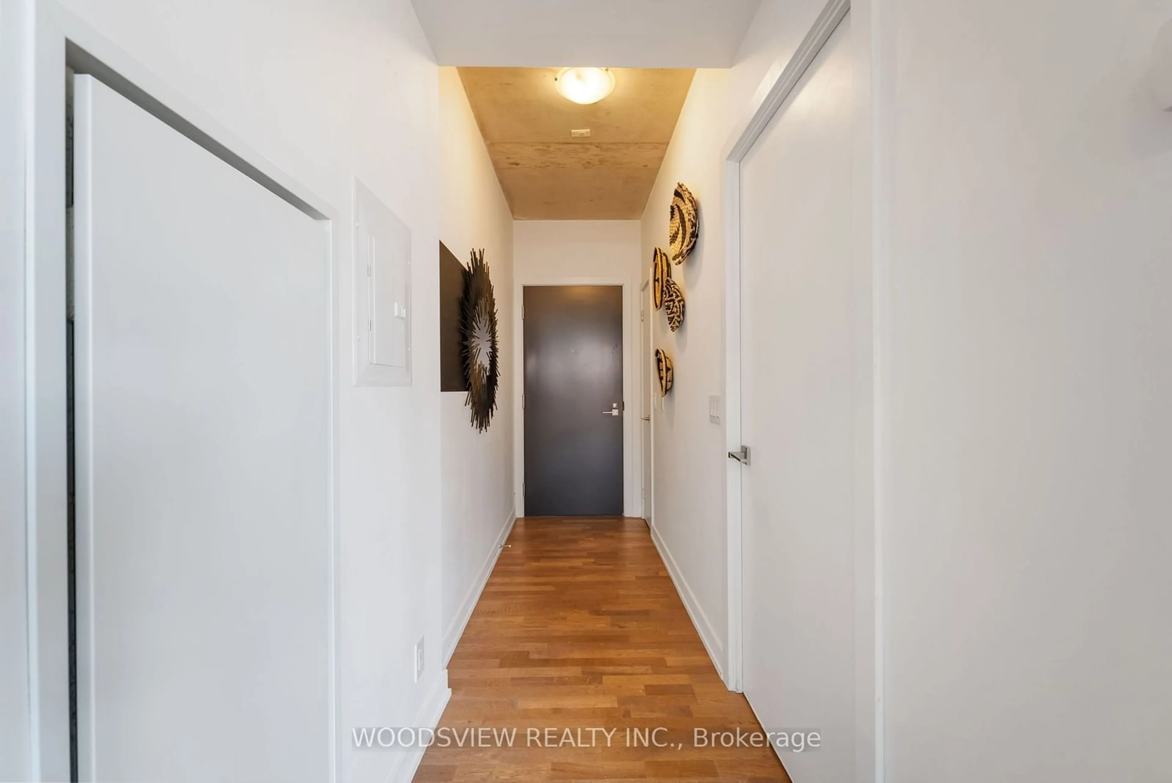 Indoor entryway for 15 Beverley St #705, Toronto Ontario M5T 0B3