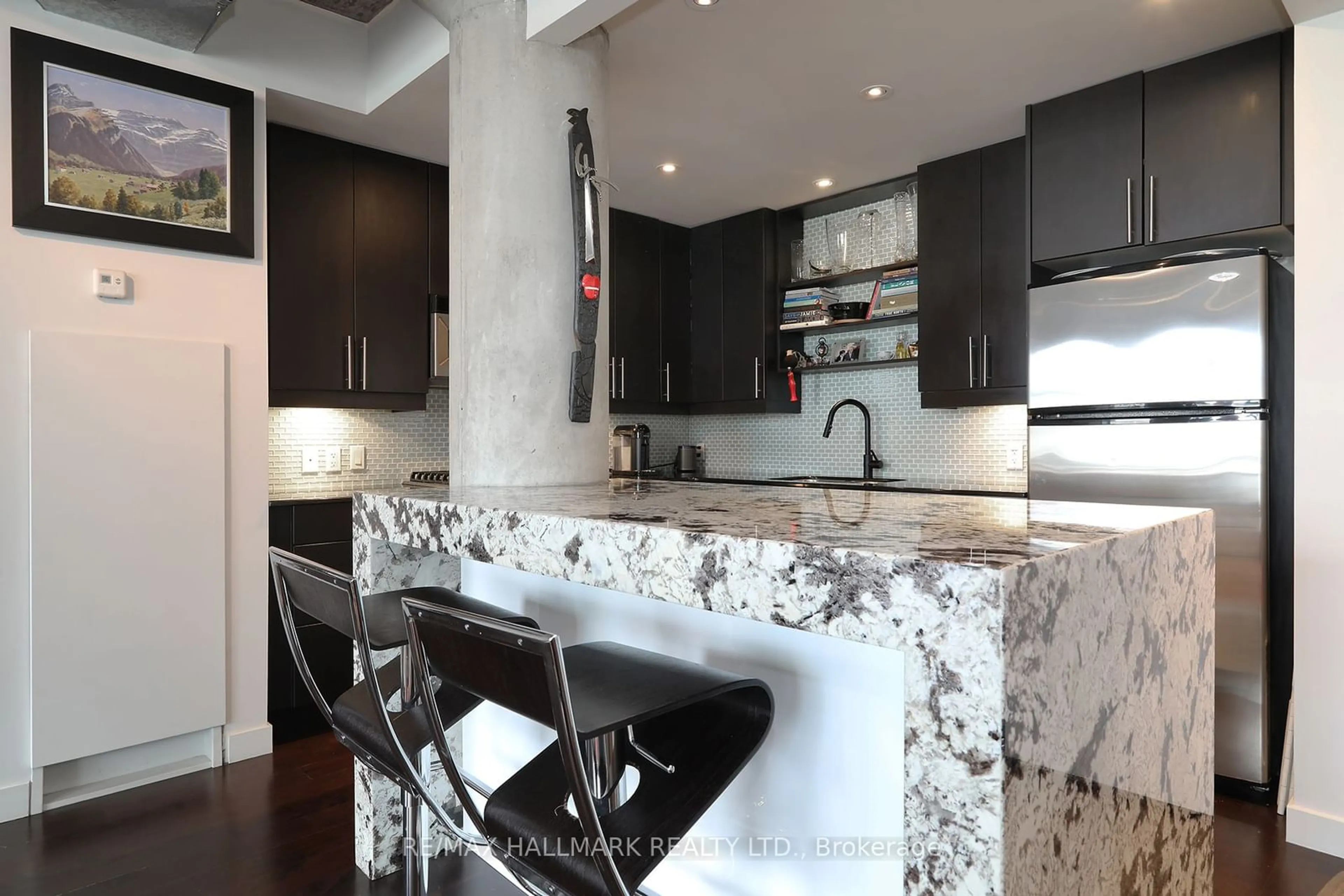 Contemporary kitchen, ceramic/tile floor for 42 Camden St #703, Toronto Ontario M5V 1V1