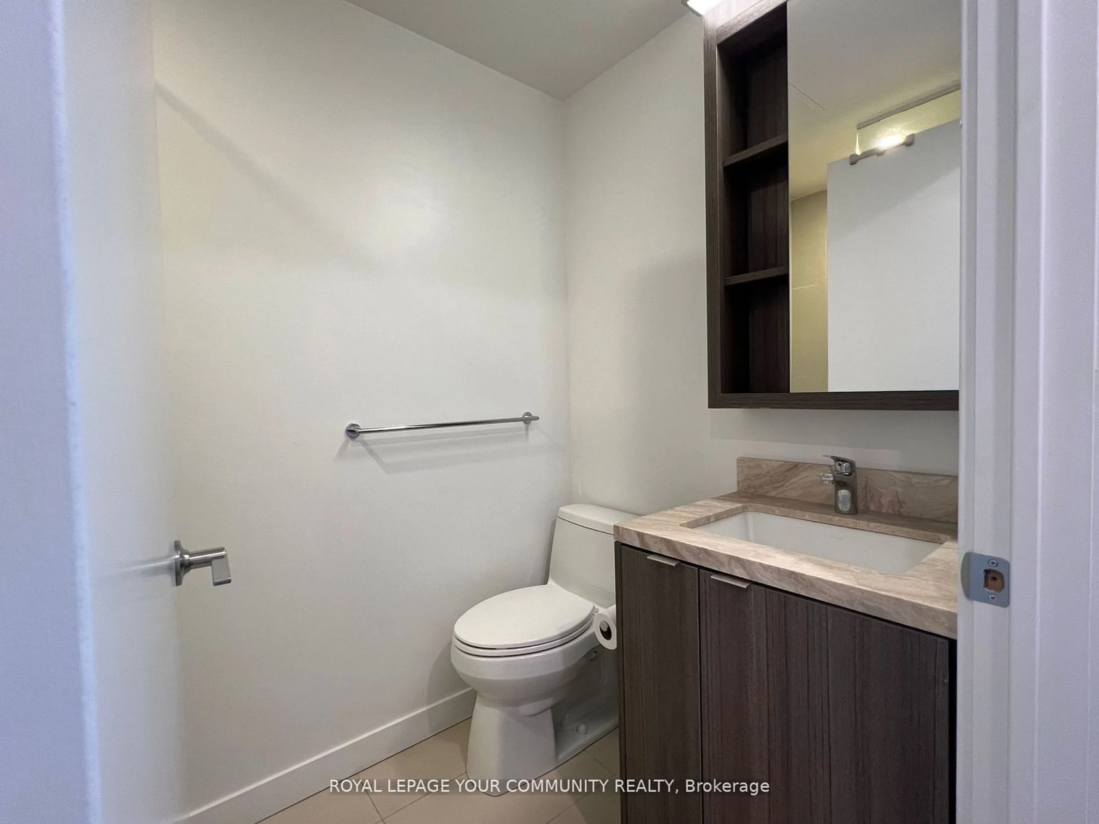 Standard bathroom, unknown for 115 Blue Jays Way #3511, Toronto Ontario M5V 0N4