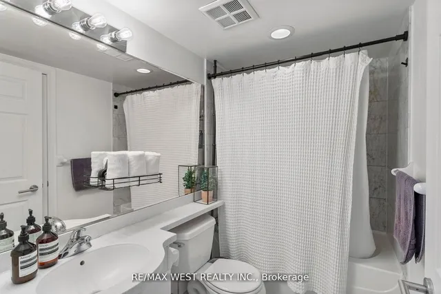 Additional property image - 763 Bay St Unit 3502