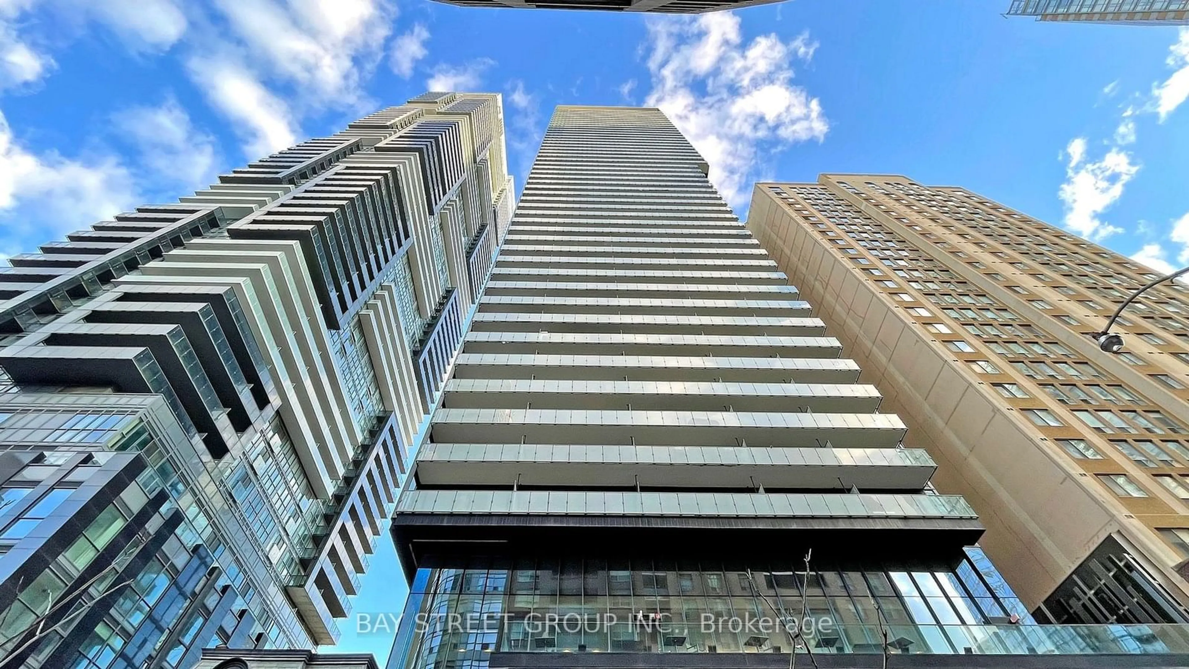 Indoor foyer for 15 Grenville St #4301, Toronto Ontario M4Y 0B9