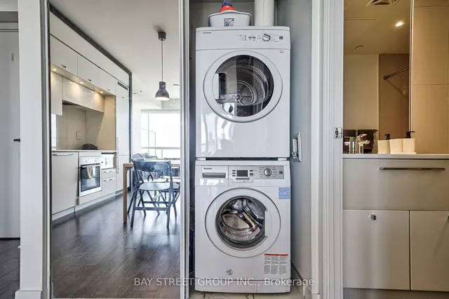 Additional property image - 15 Grenville St Unit 4301