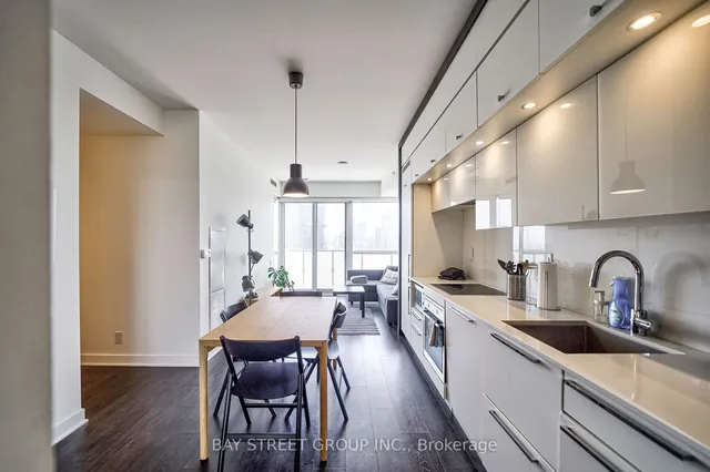 Additional property image - 15 Grenville St Unit 4301