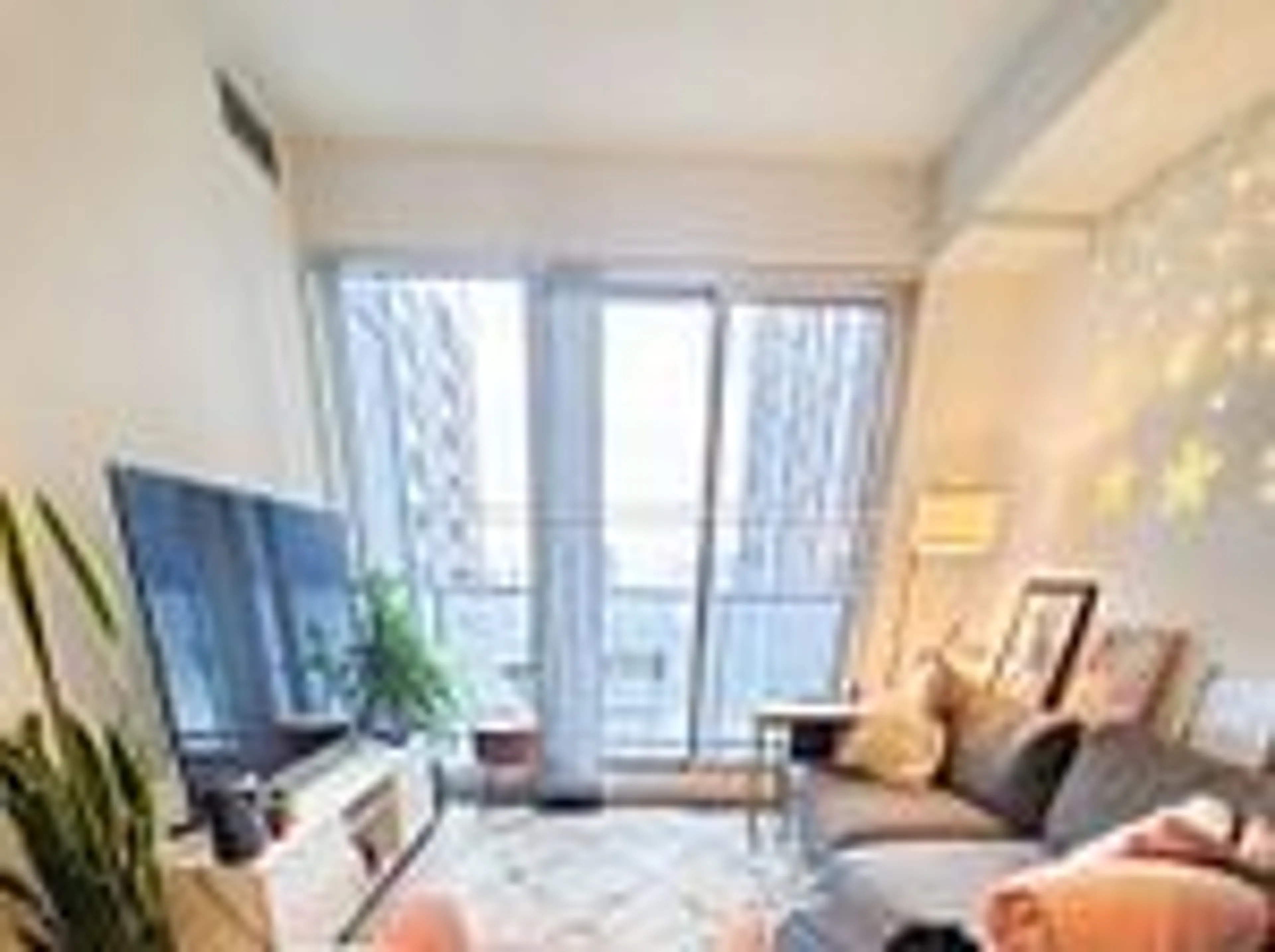 A pic of a room for 115 Blue Jays Way #4307, Toronto Ontario M5V 0N4