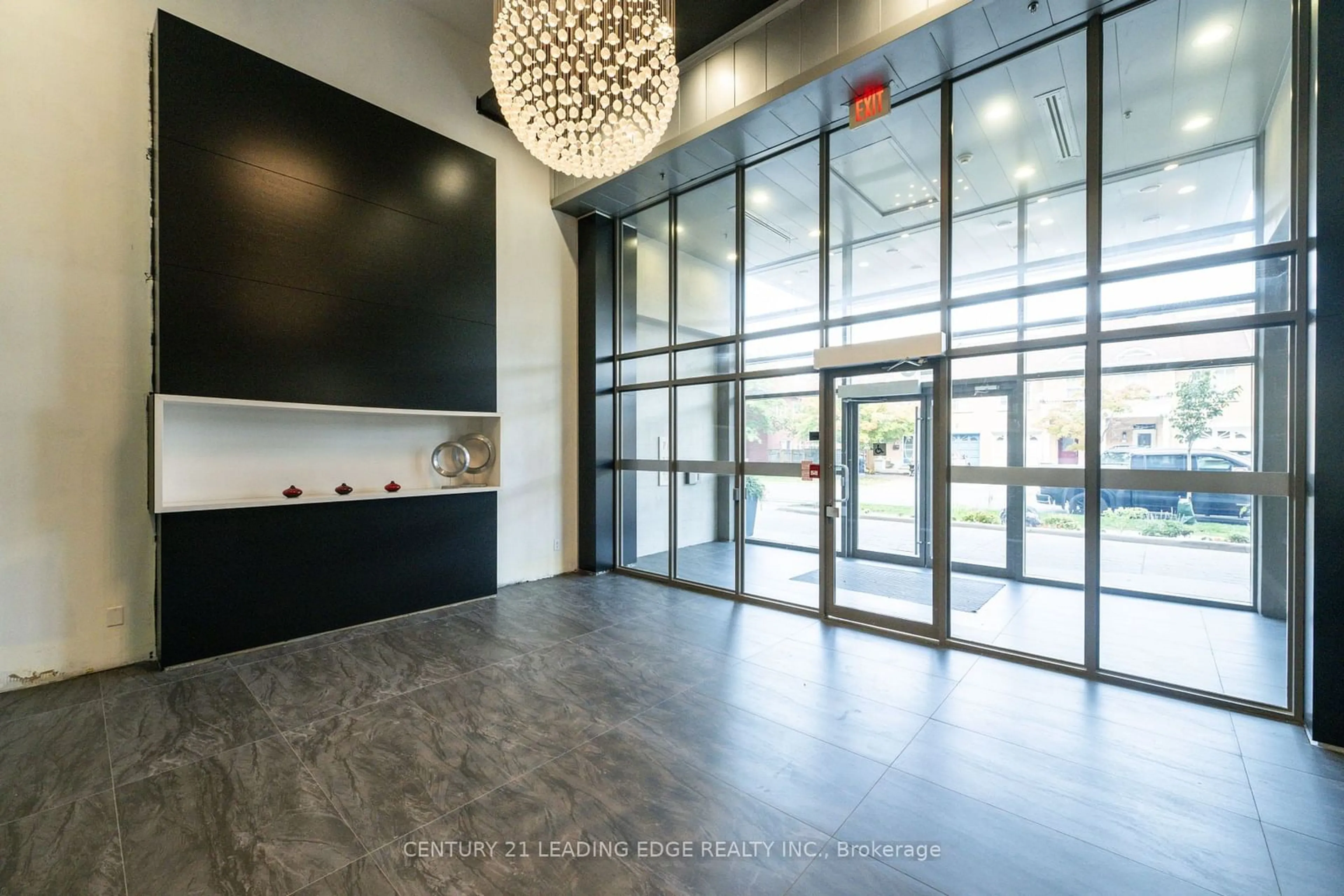 Indoor foyer for 120 Dallimore Circ #128, Toronto Ontario M3C 4J1