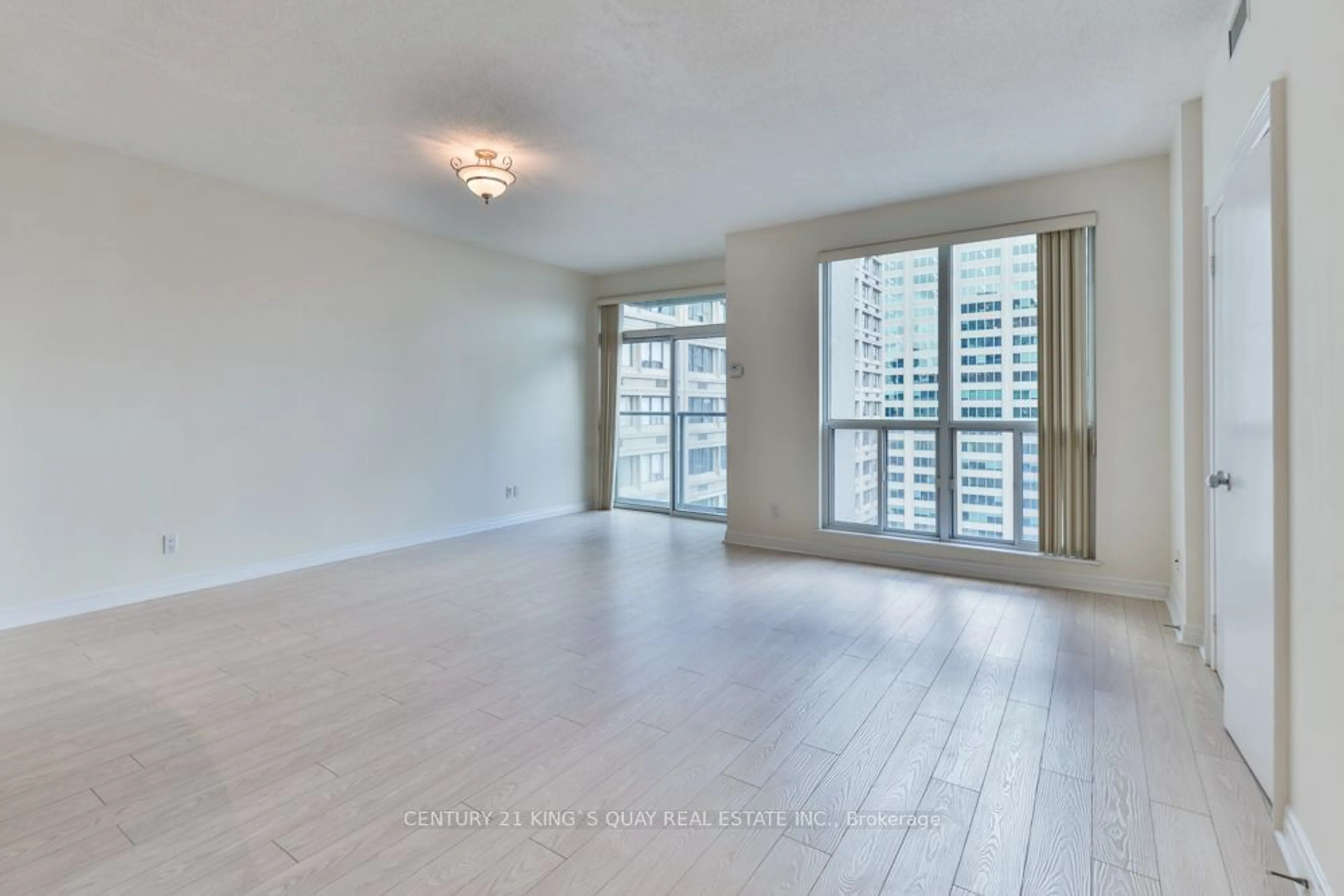 A pic of a room for 8 Park Rd #3711, Toronto Ontario M4W 3S5