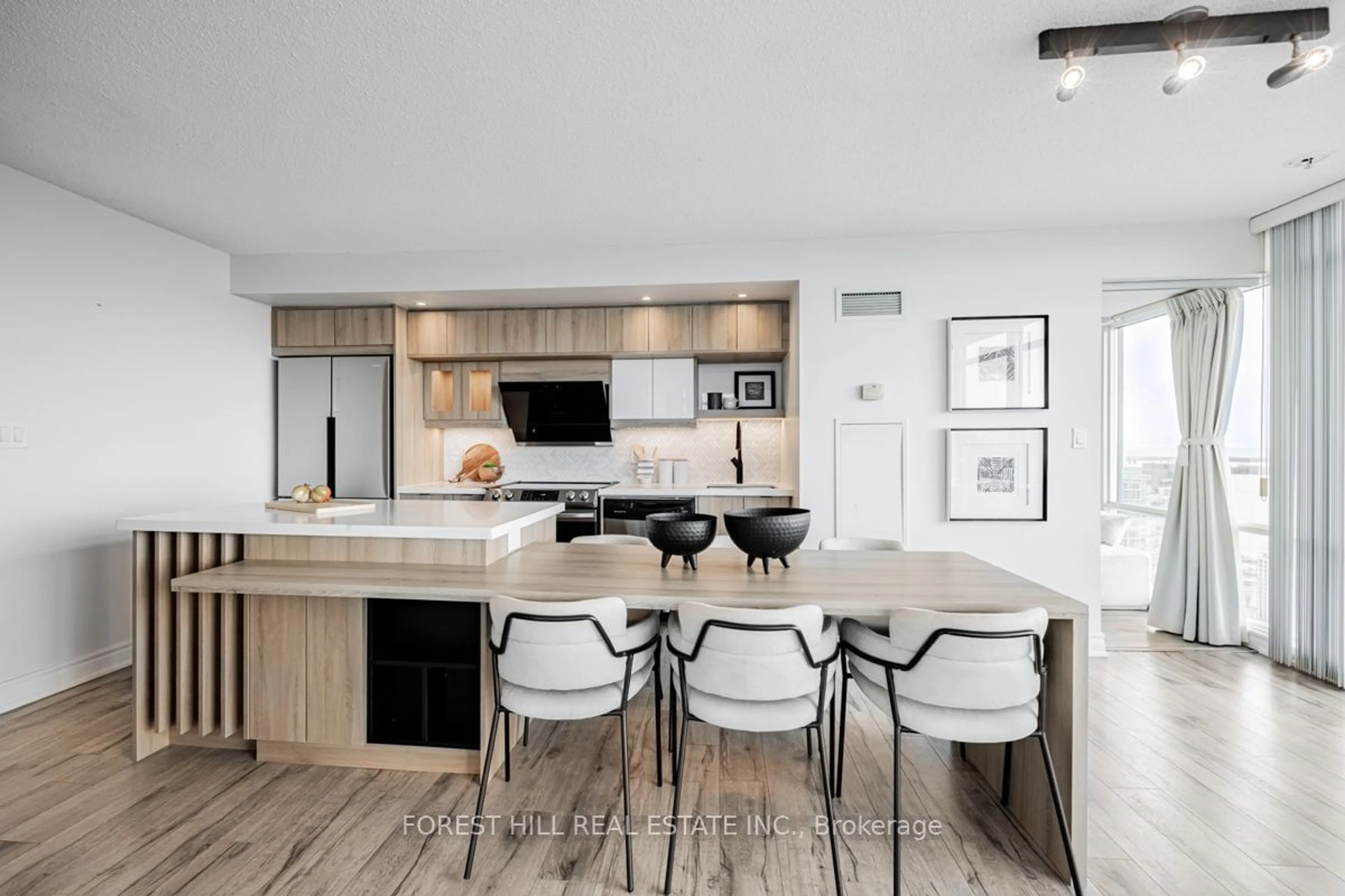 Open concept kitchen, unknown for 25 Telegram Mews #4907, Toronto Ontario M5V 3Z1