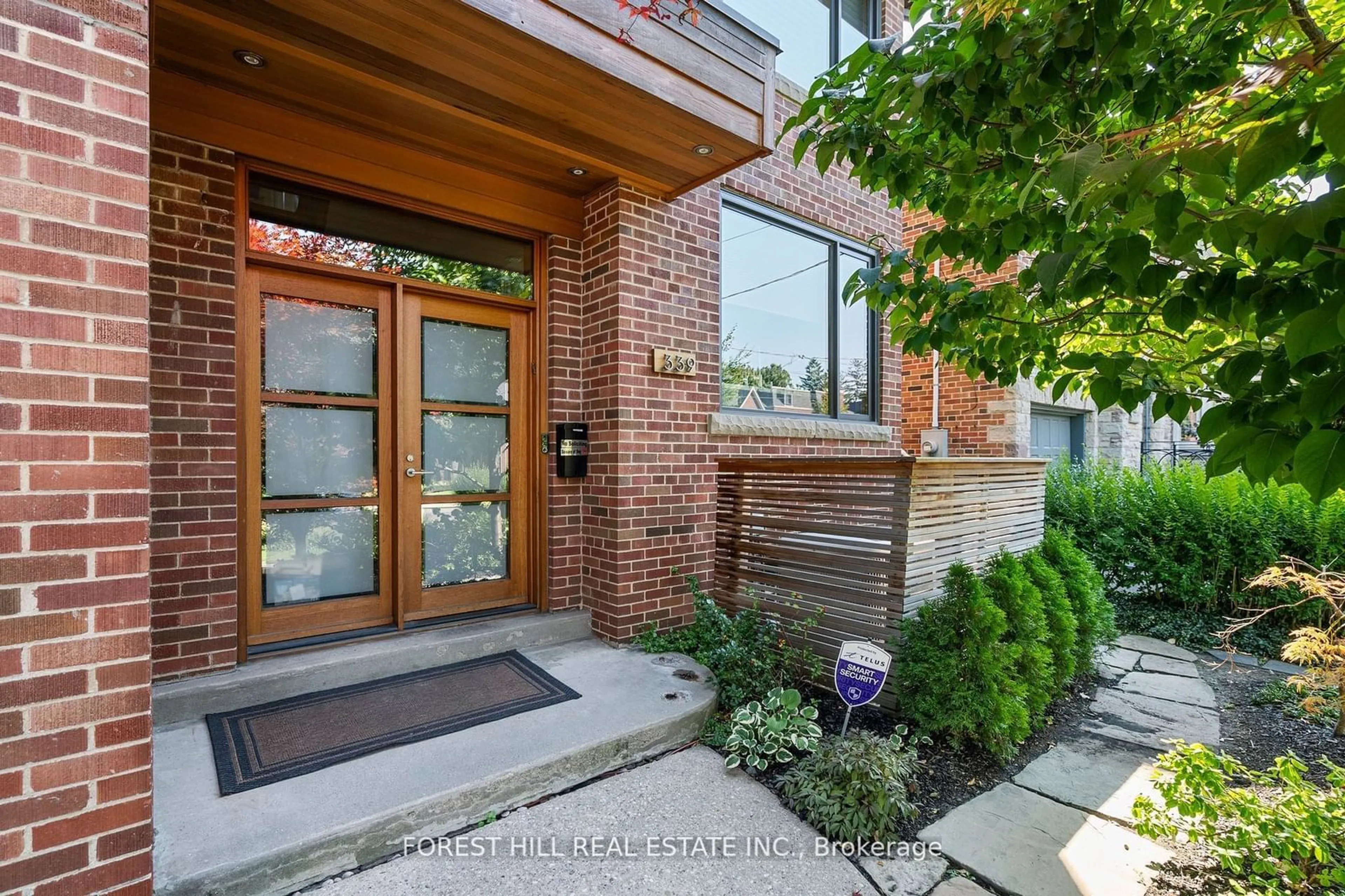 Home with brick exterior material, street for 339 Glengrove Ave, Toronto Ontario M5N 1W4