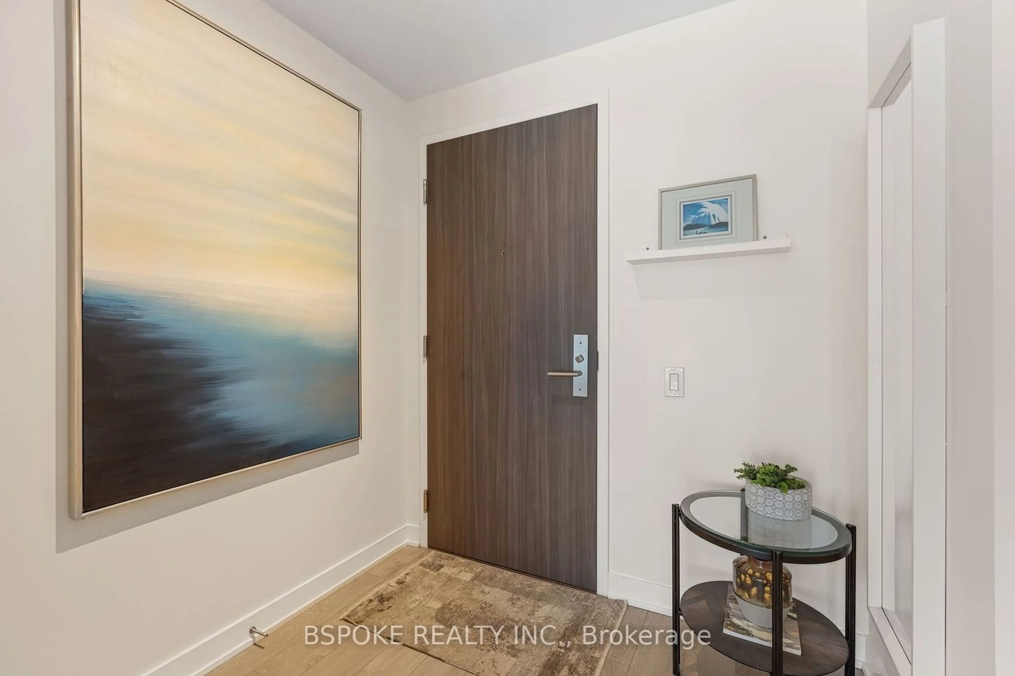 Indoor entryway for 185 Roehampton Ave #2912, Toronto Ontario M4P 0C6