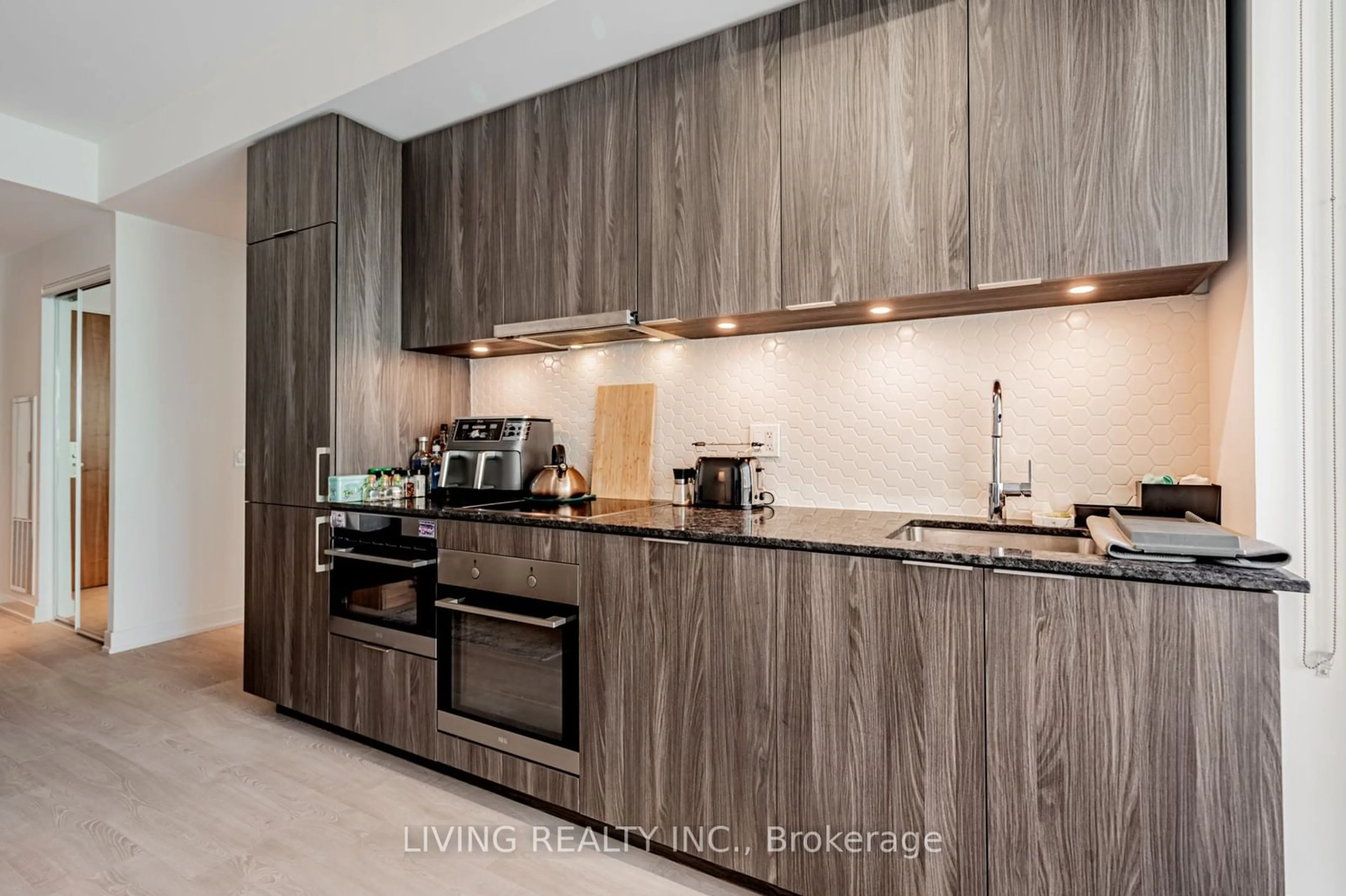 Contemporary kitchen, unknown for 15 Queens Quay #1405, Toronto Ontario M5E 0C5