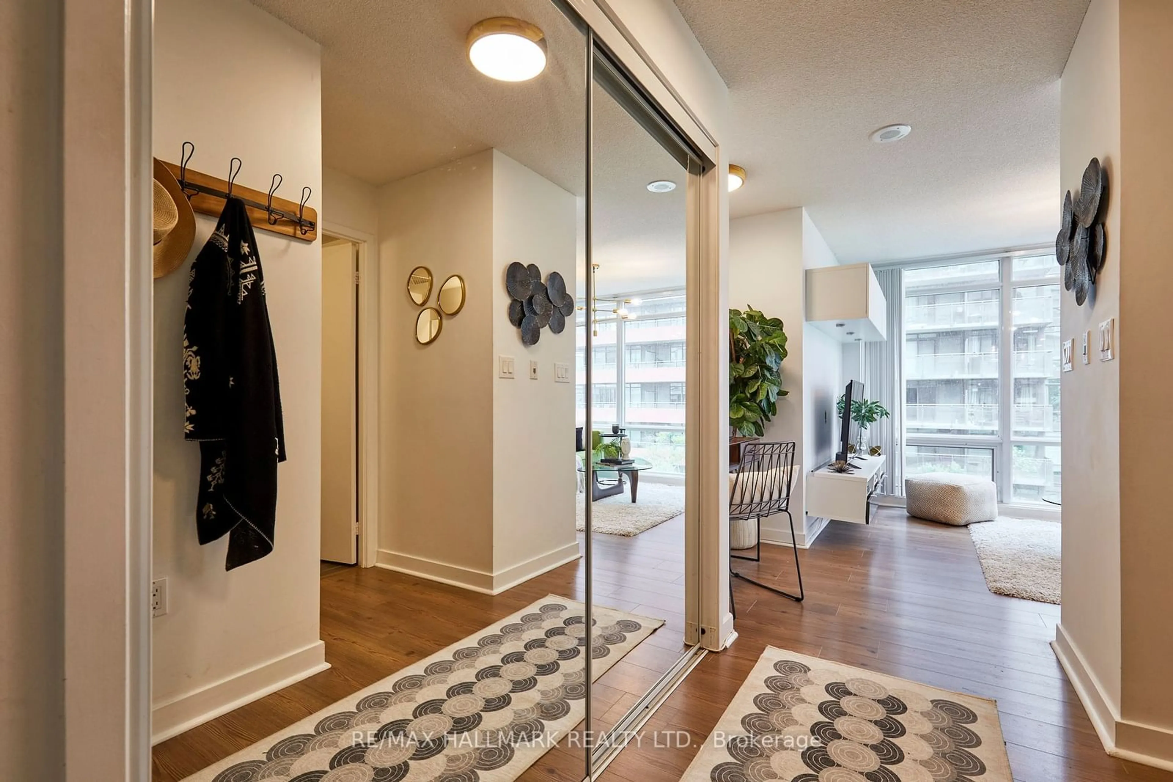 Indoor entryway for 25 Telegram Mews #506, Toronto Ontario M5V 3Z1