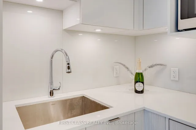 Additional property image - 195 Redpath Ave Unit 3414
