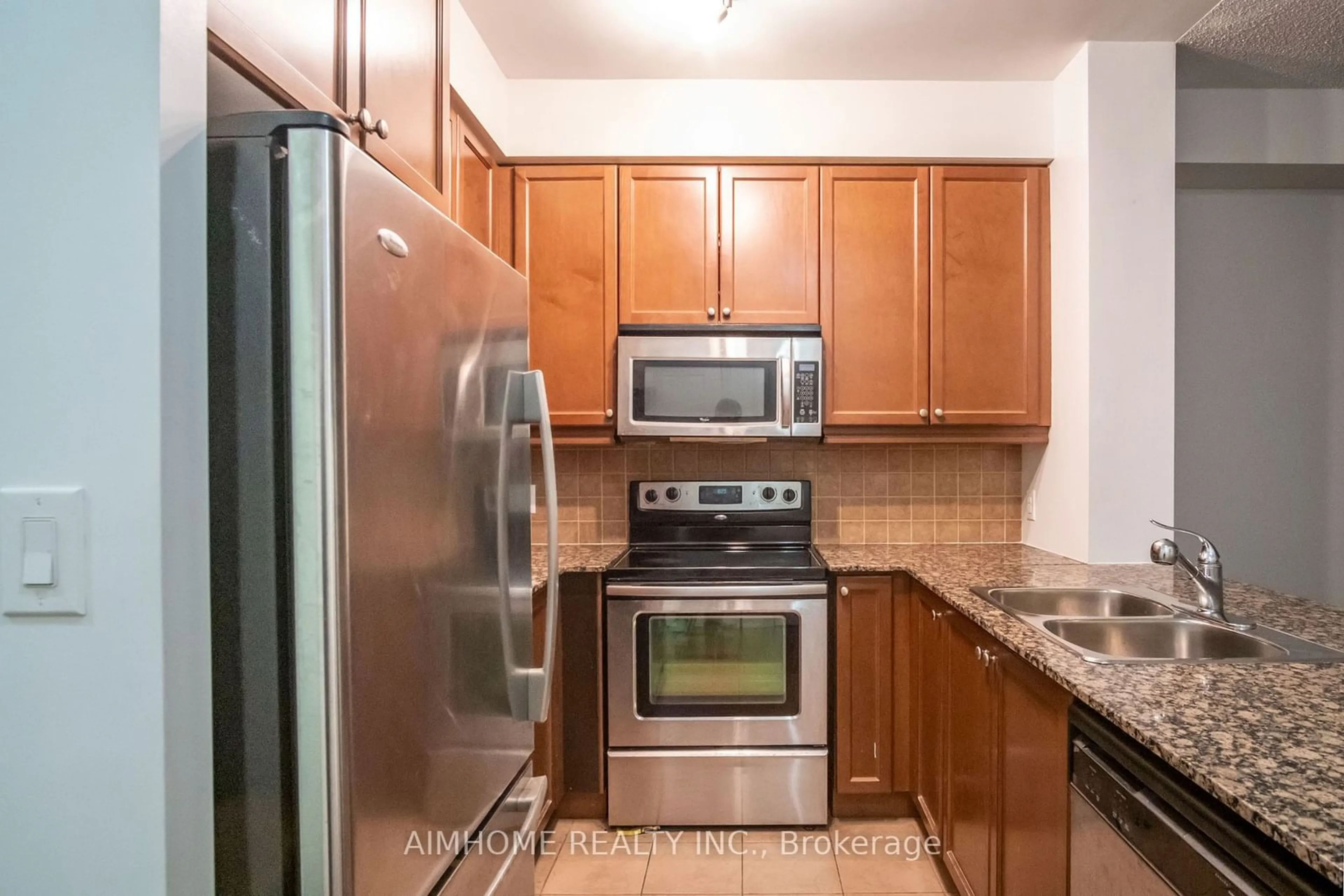 Standard kitchen, unknown for 10 Bloorview Pl #1110, Toronto Ontario M2J 0B1