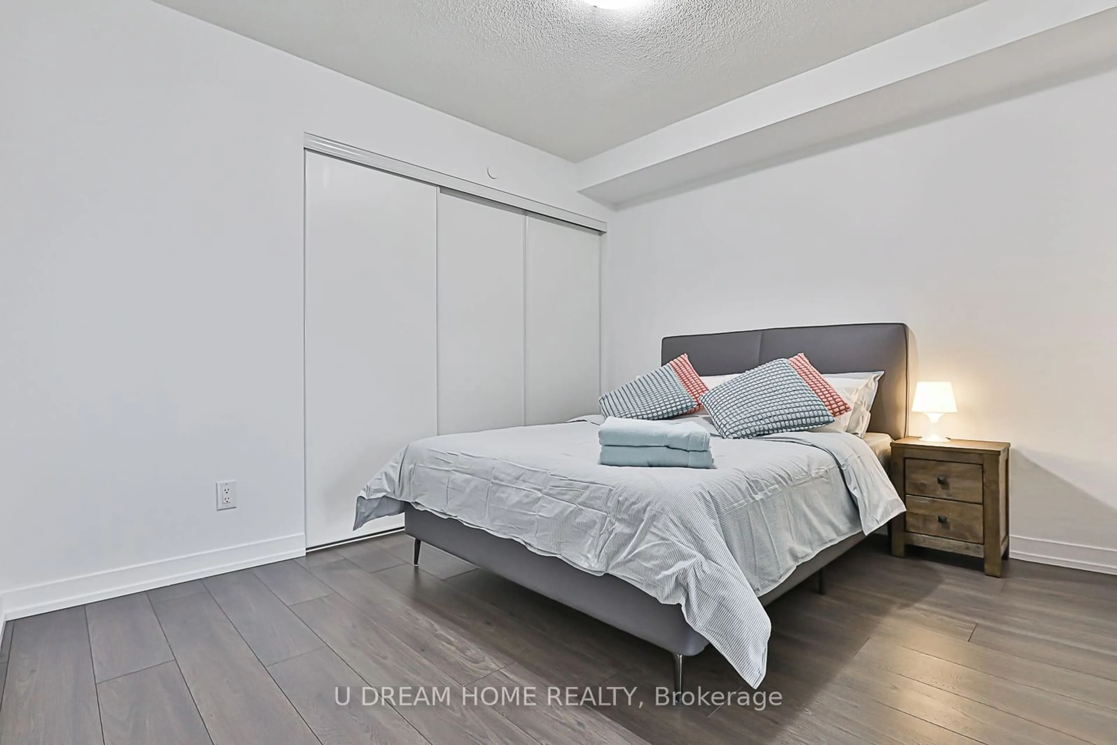 Bedroom with bed, unknown for 219 Dundas St #1201, Toronto Ontario M5A 0V1