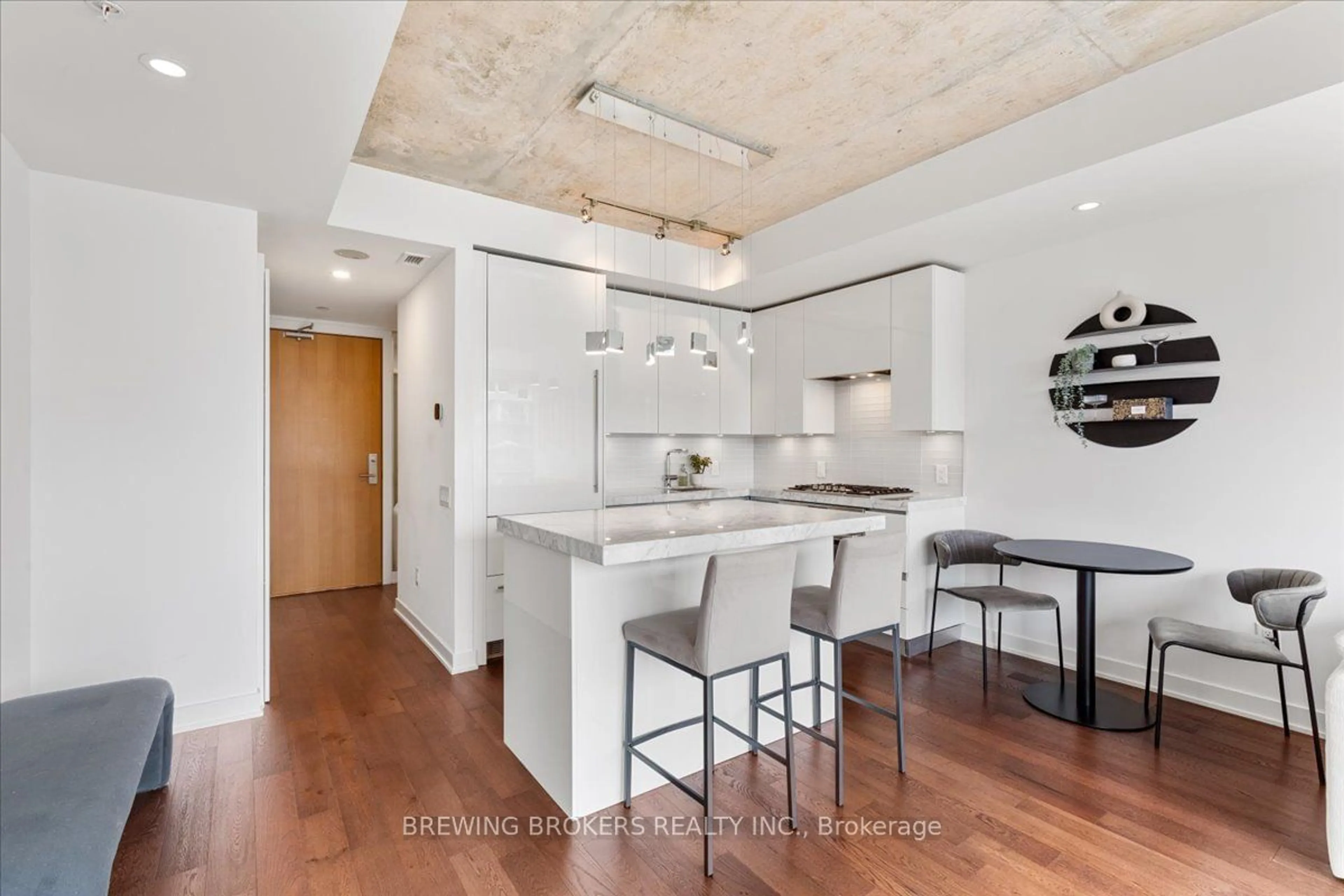 Open concept kitchen, unknown for 629 King St W St #PH1411, Toronto Ontario M5V 0G9