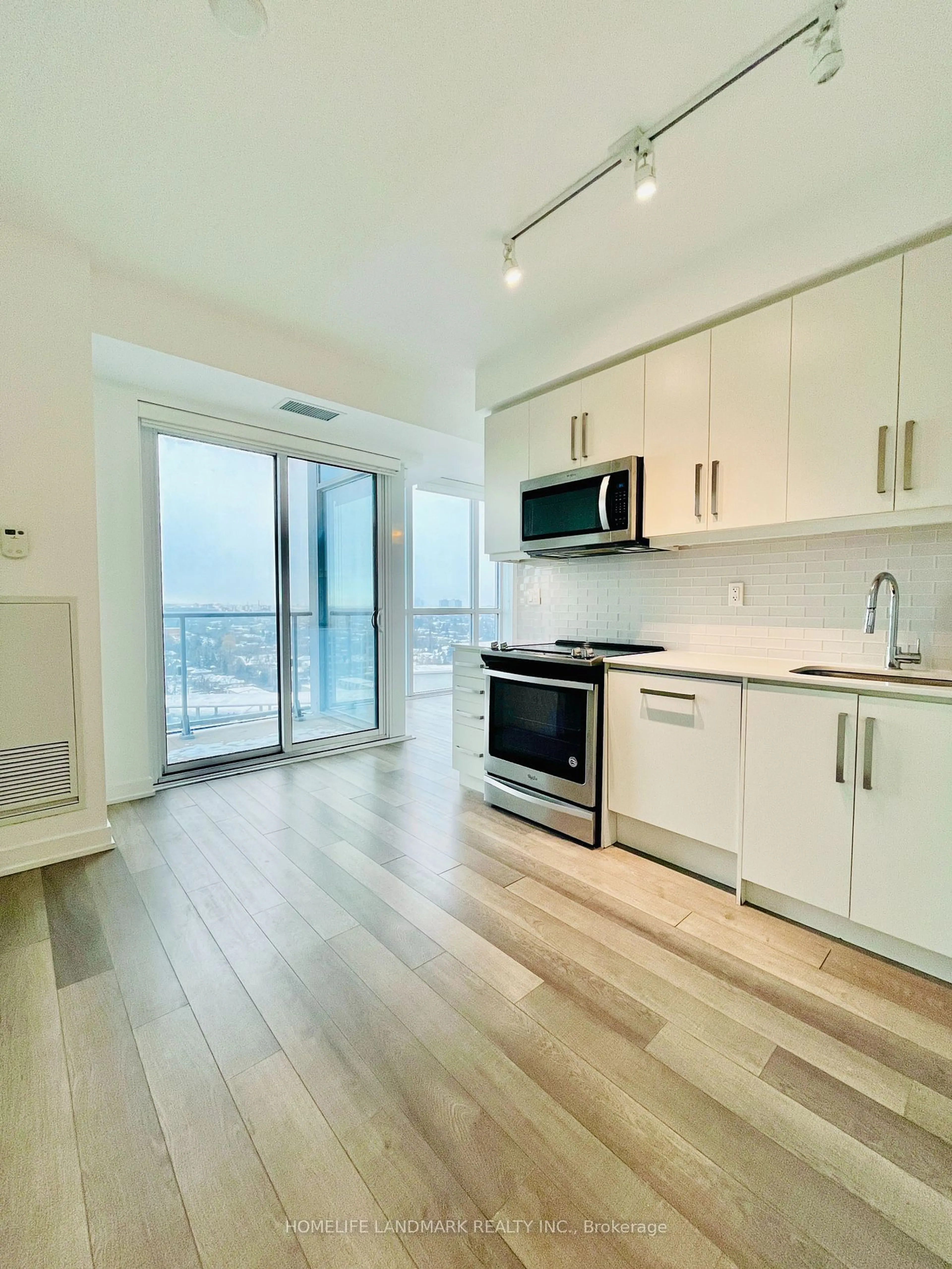 Open concept kitchen, wood/laminate floor for 5180 Yonge St #1801, Toronto Ontario M2N 5P6