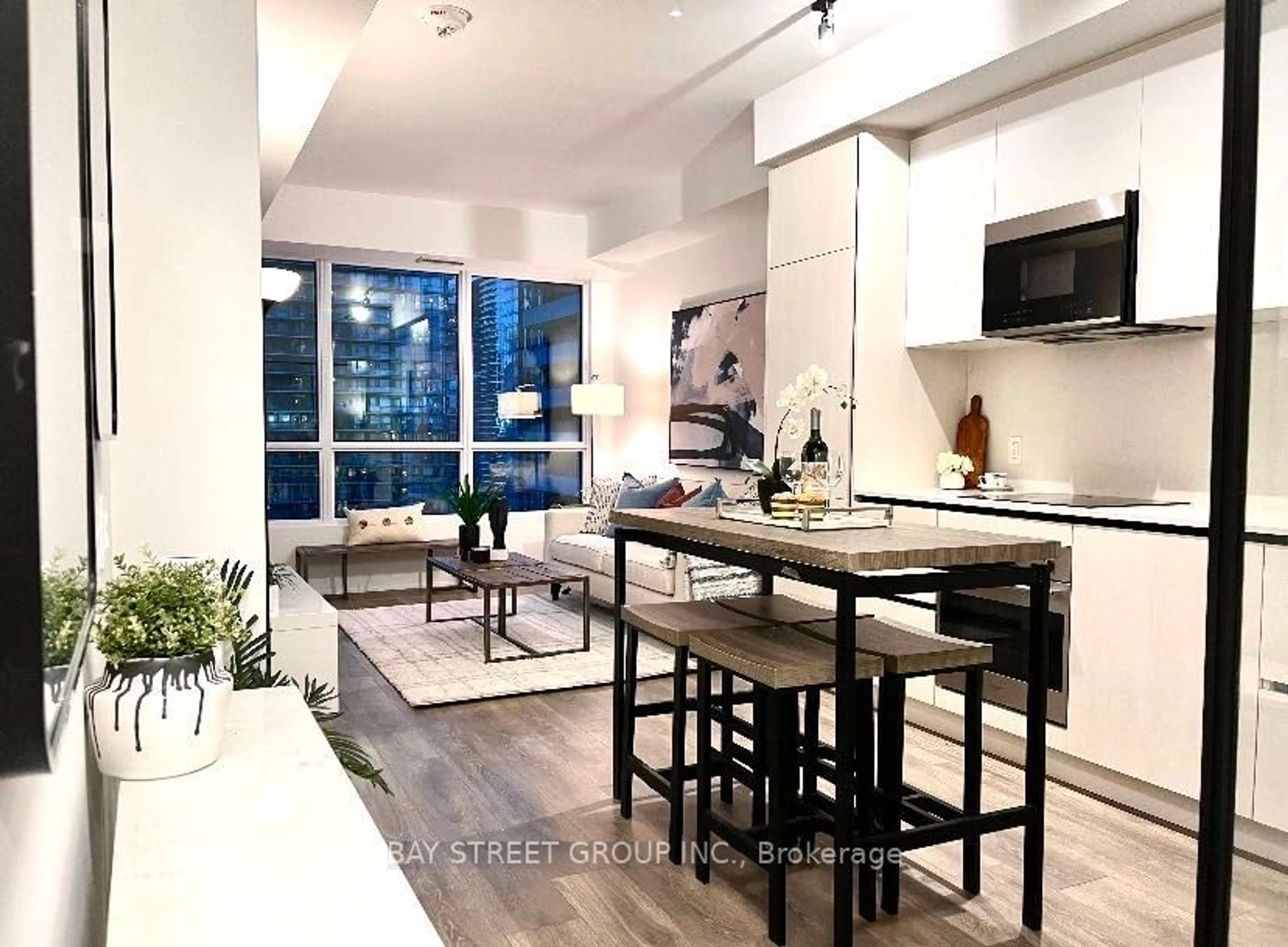 Open concept kitchen, unknown for 108 Peter St #2303, Toronto Ontario M5V 0W2