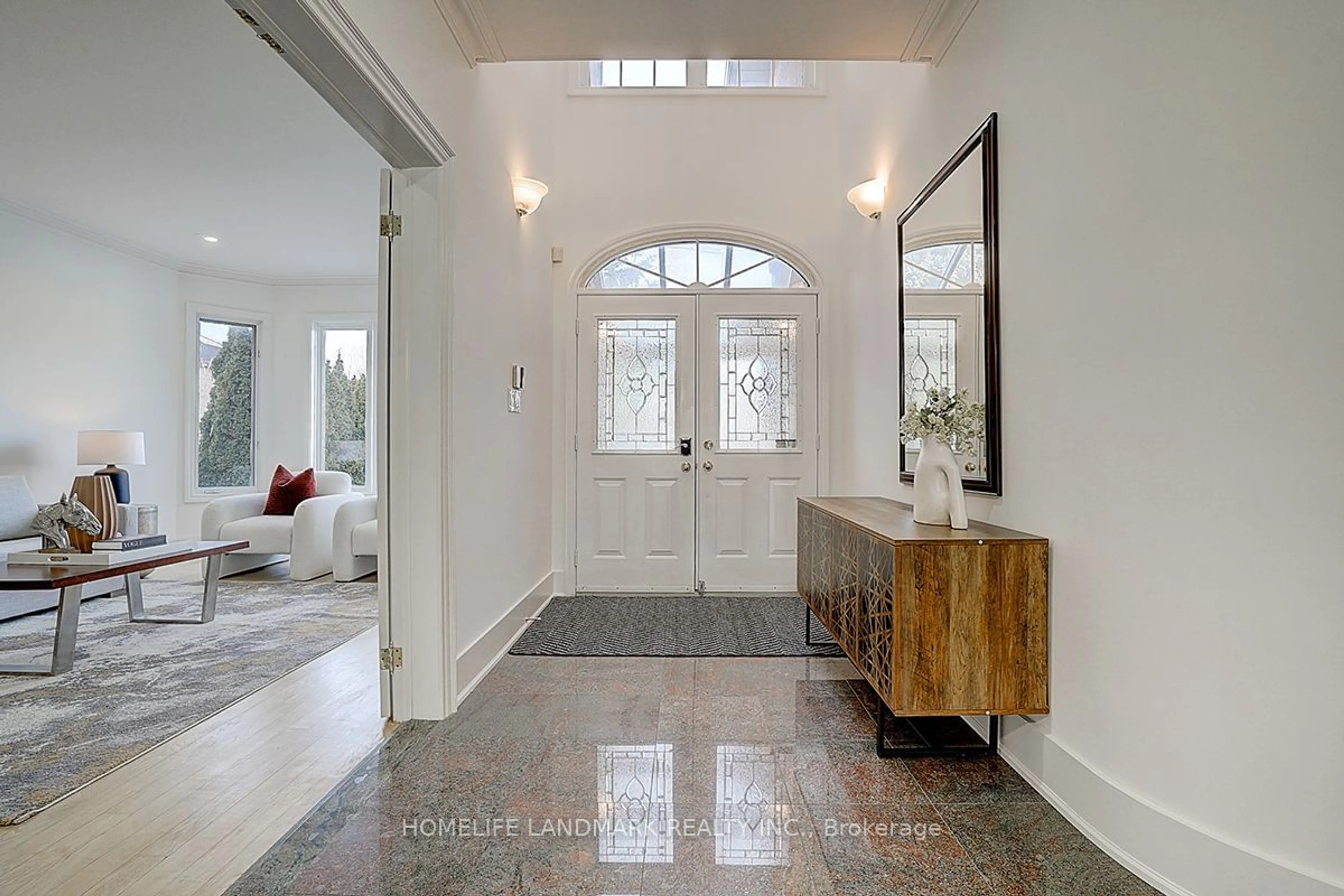 Indoor entryway for 149 Olive Ave, Toronto Ontario M2N 4P2