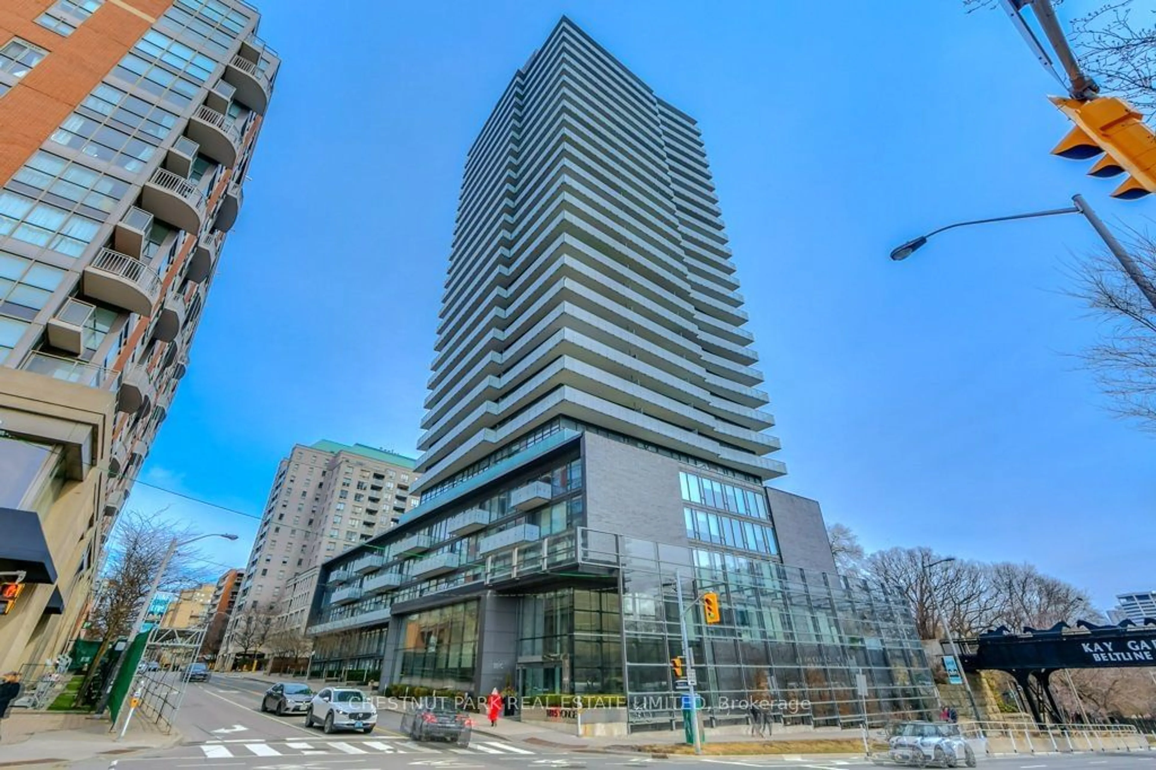 Indoor foyer for 1815 Yonge St #311, Toronto Ontario M4T 2A4