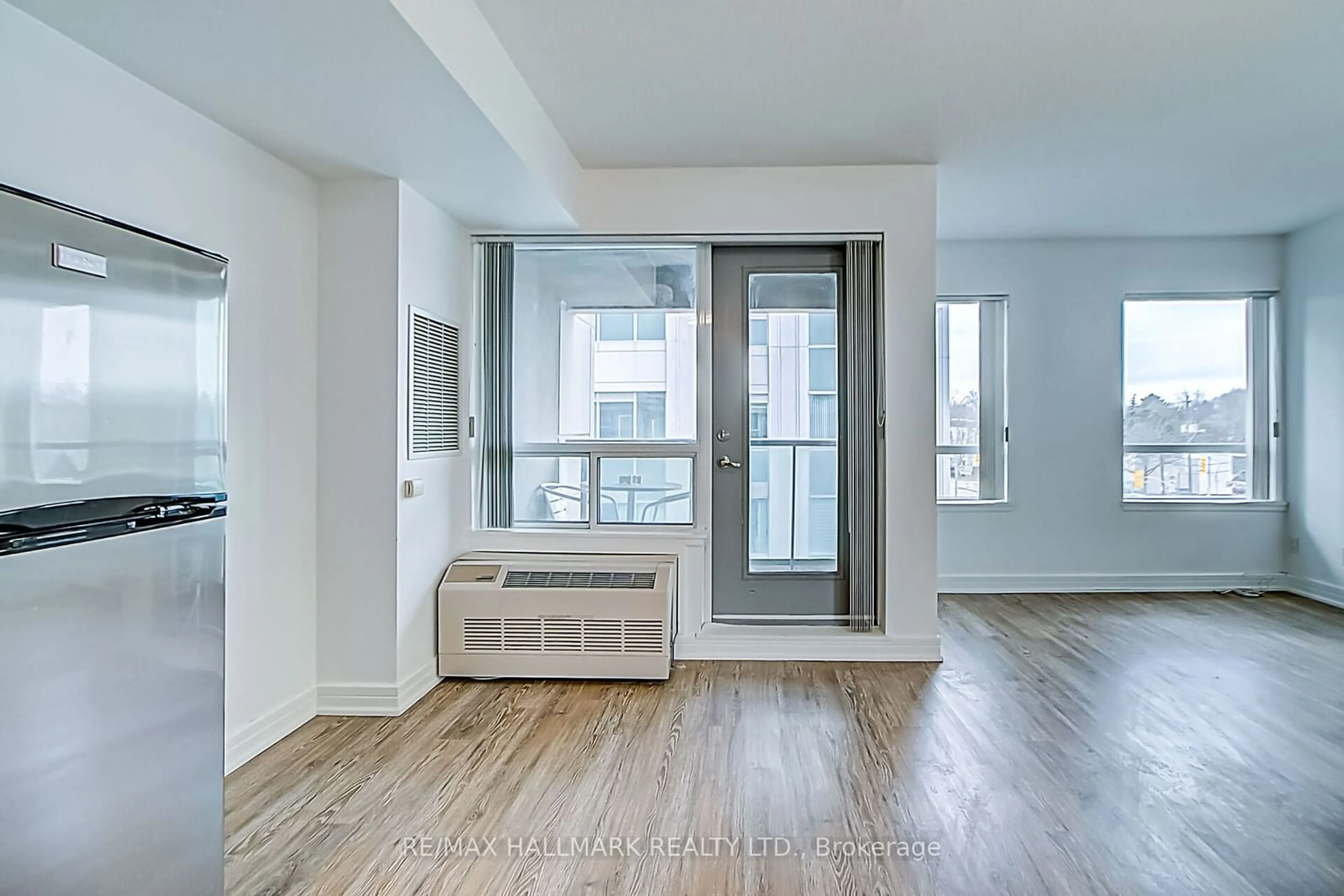 A pic of a room for 19 Avondale Ave #406, Toronto Ontario M2N 0A6