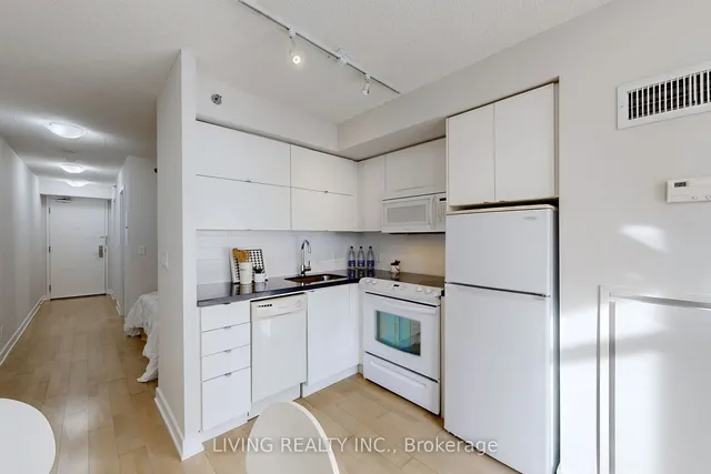 Additional property image - 21 Nelson St Unit 605