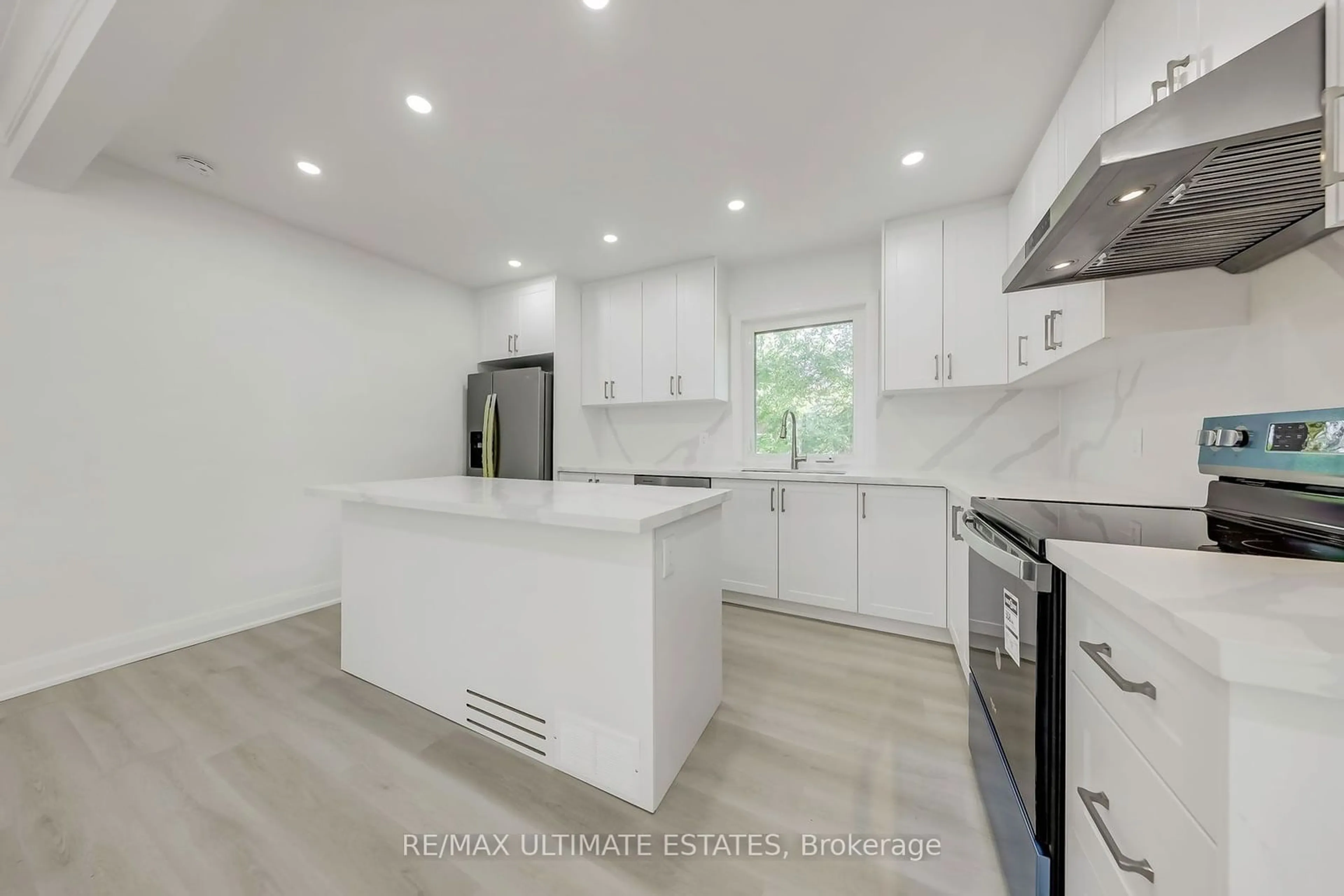 Open concept kitchen, unknown for 106 Pleasant Ave, Toronto Ontario M2M 1M1