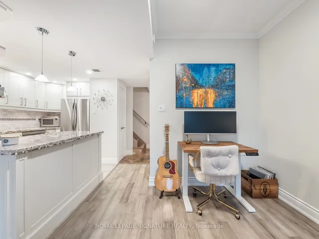 Additional property image - 80 Adelaide St Unit TH6