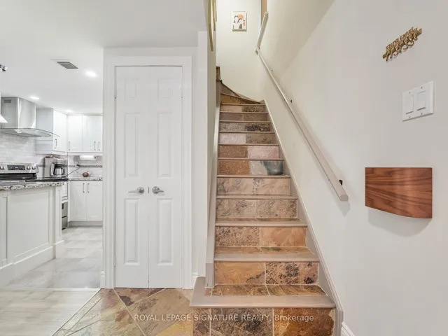 Additional property image - 80 Adelaide St Unit TH6