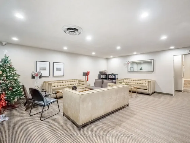 Additional property image - 80 Adelaide St Unit TH6