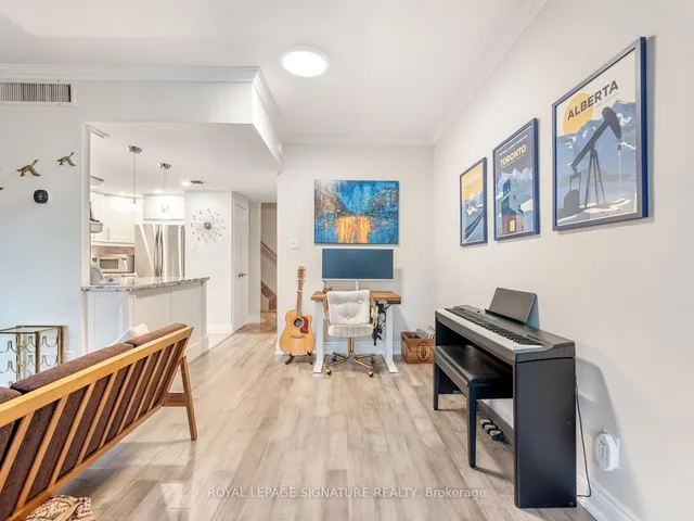 Additional property image - 80 Adelaide St Unit TH6