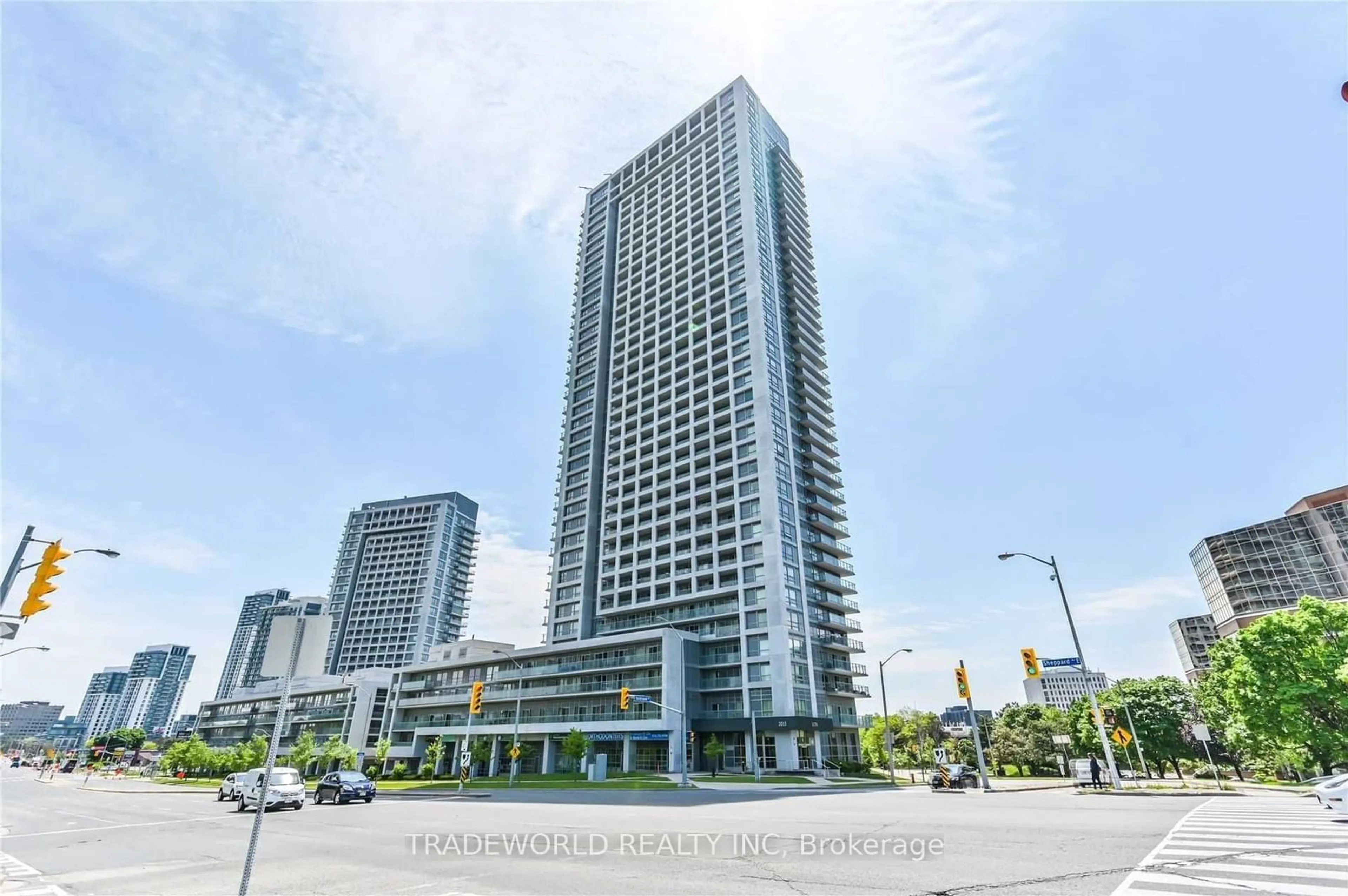 Indoor foyer for 2015 Sheppard Ave #Ph7, Toronto Ontario M2J 0B3