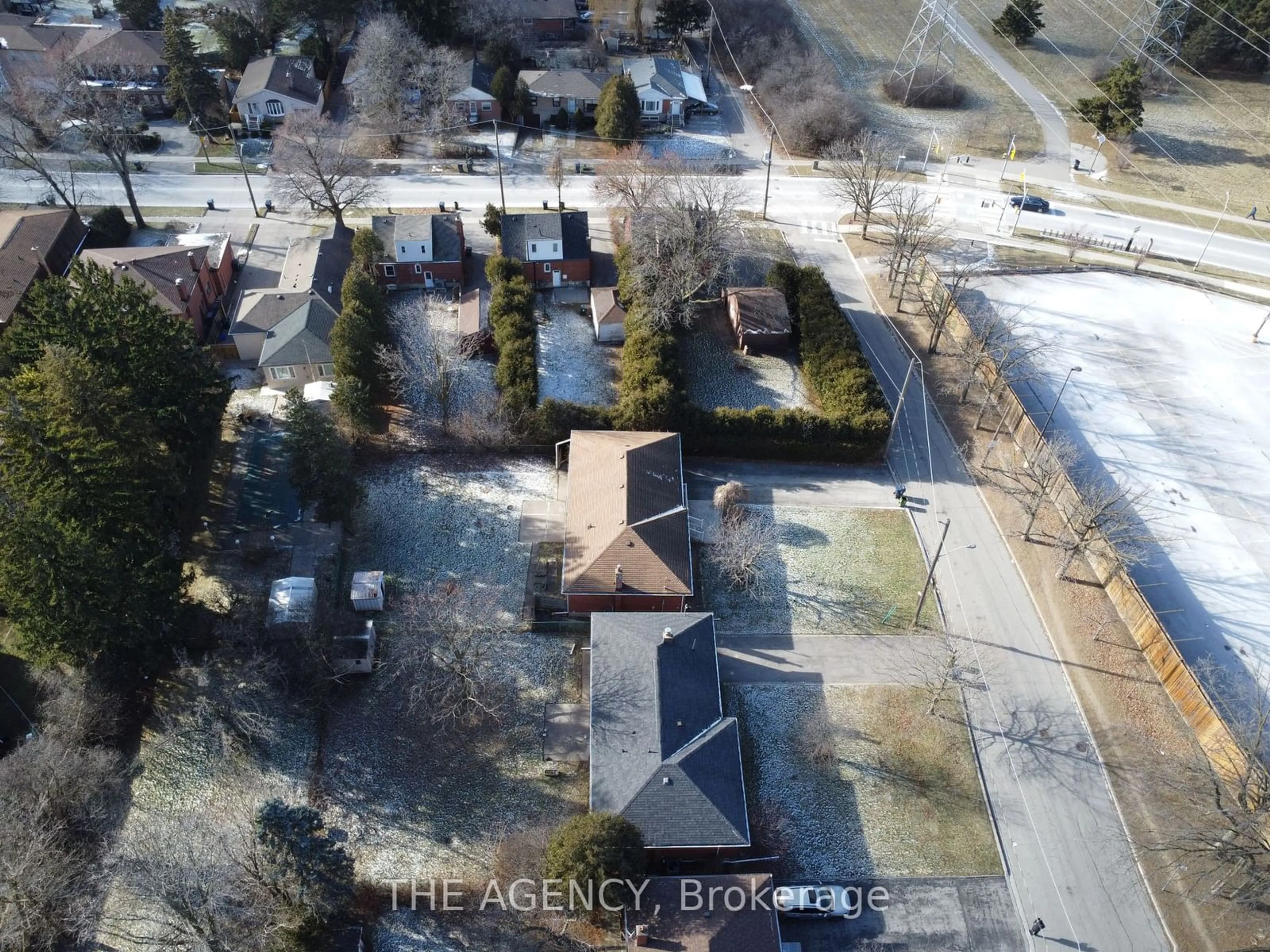 A pic from outside/outdoor area/front of a property/back of a property/a pic from drone, city buildings view from balcony for 137 Blake Ave, Toronto Ontario M2M 1B4