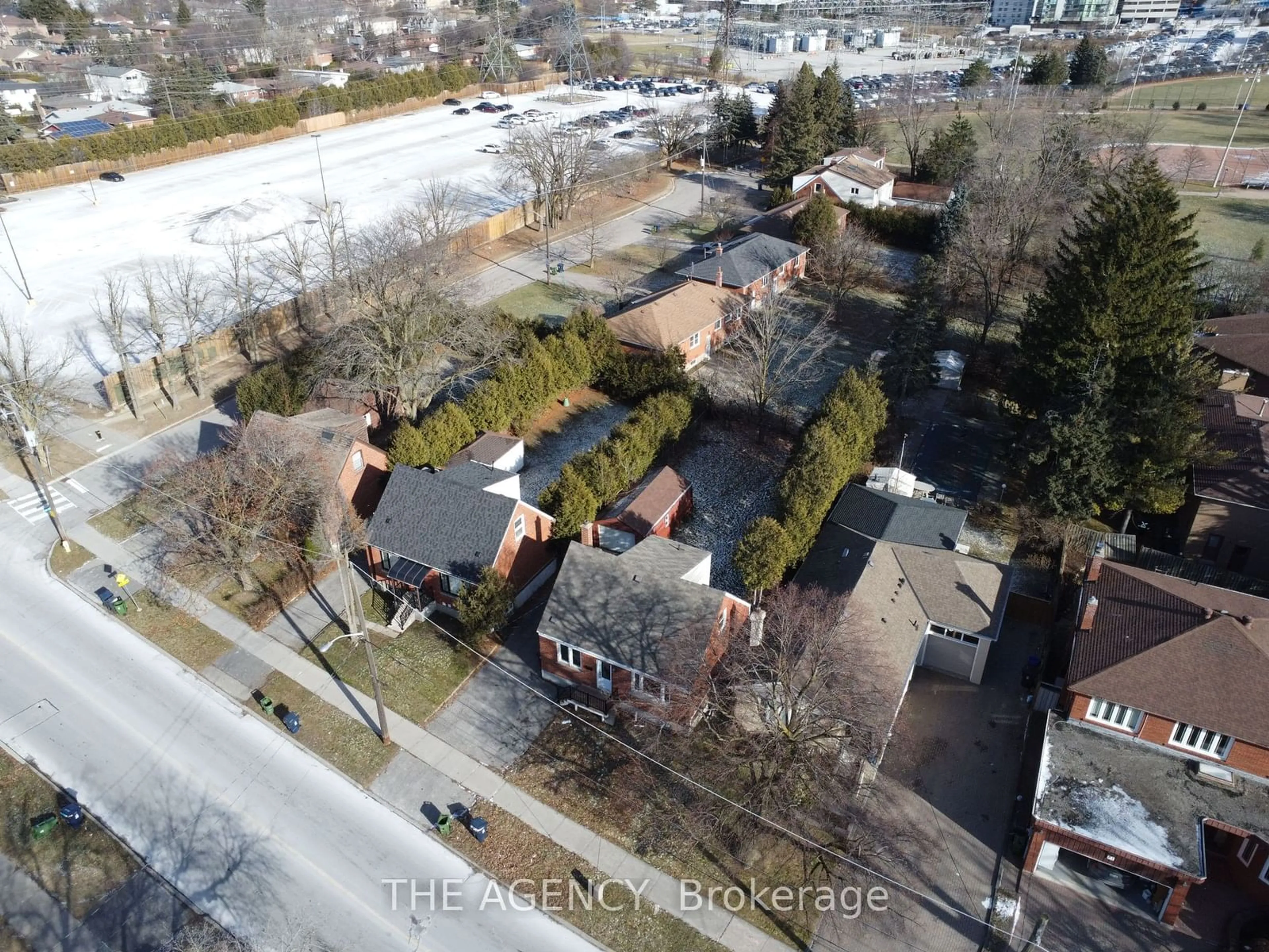 A pic from outside/outdoor area/front of a property/back of a property/a pic from drone, city buildings view from balcony for 79 Talbot Rd, Toronto Ontario M2M 1S1