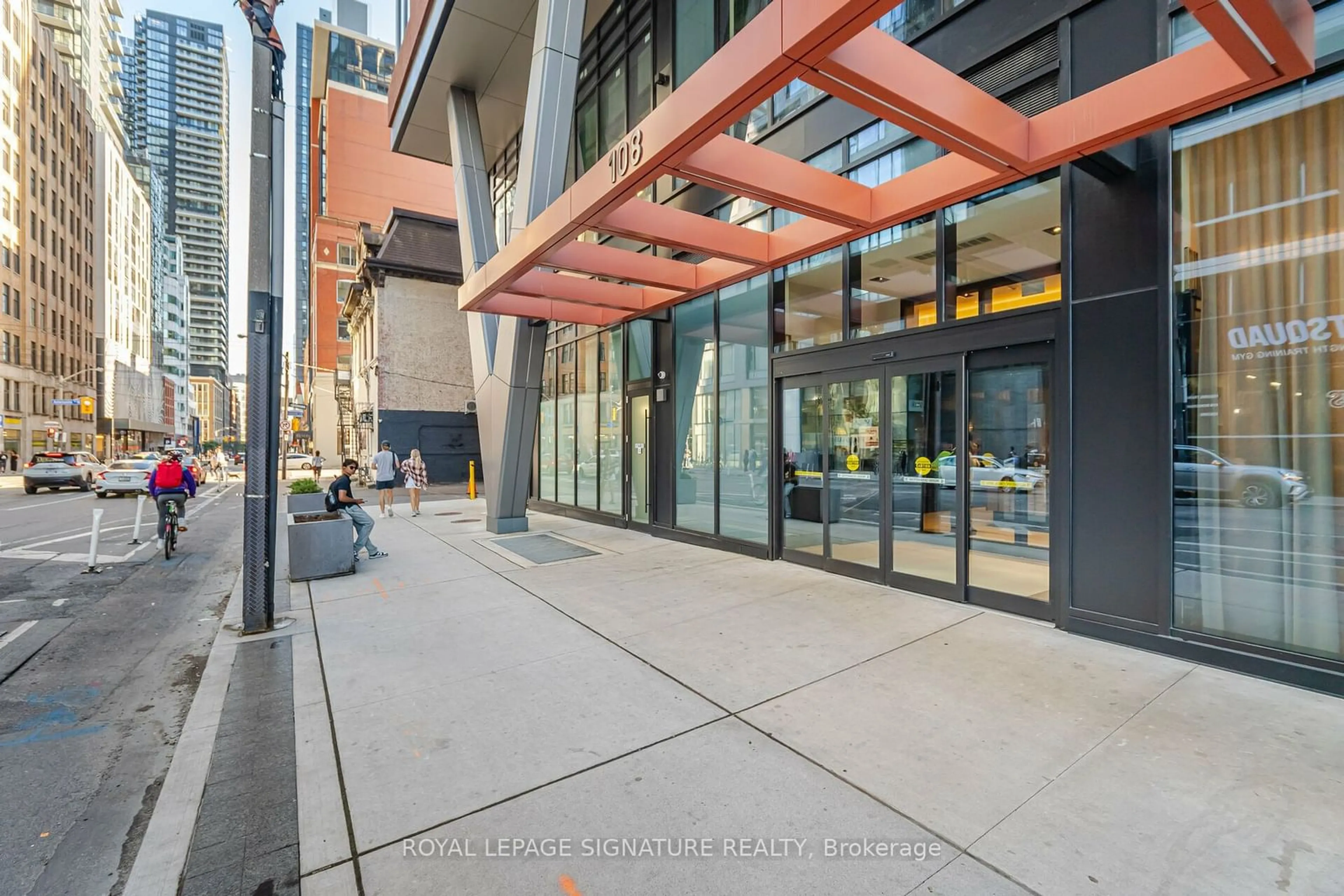 Patio, city buildings view from balcony for 108 Peter St #3115, Toronto Ontario M5V 0W2