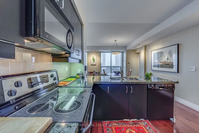 Additional property image - 168 King St Unit PH1605