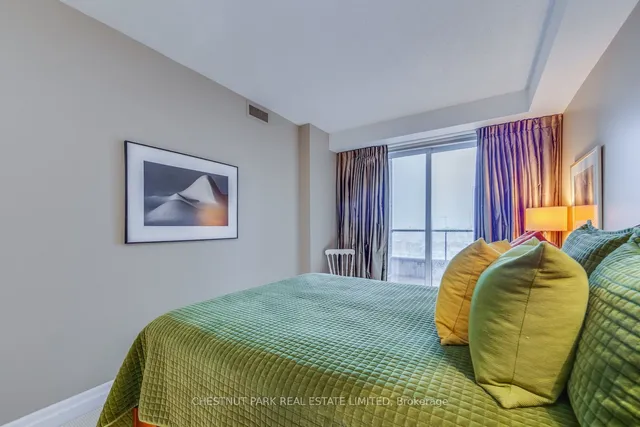 Additional property image - 168 King St Unit PH1605