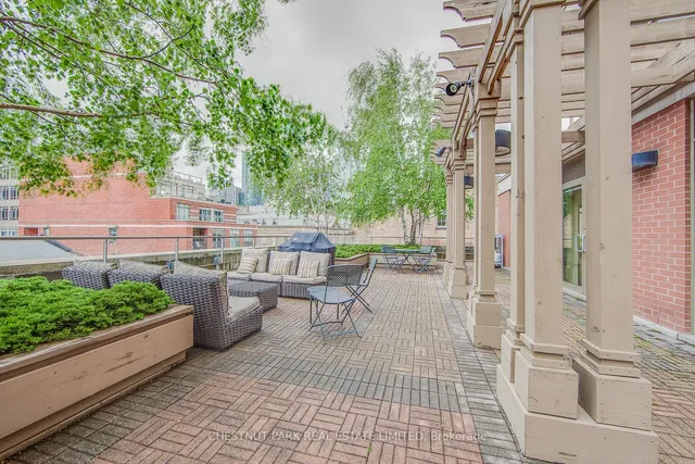 Additional property image - 168 King St Unit PH1605