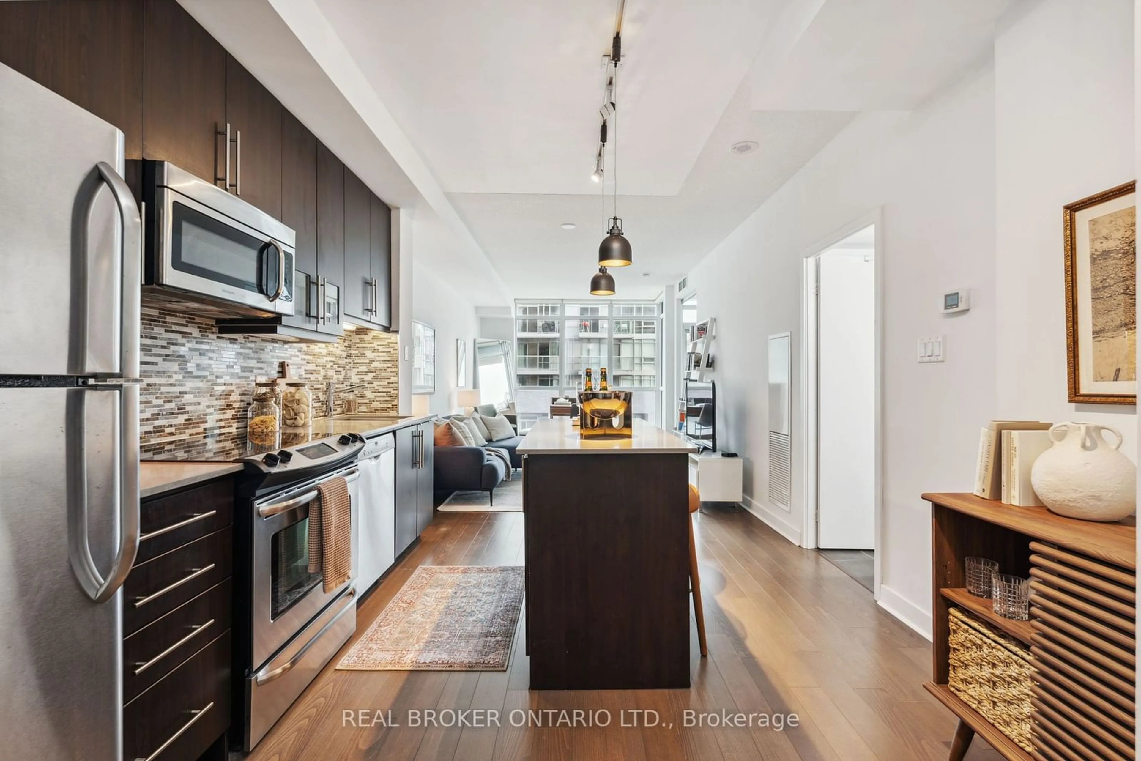 Open concept kitchen, unknown for 1171 Queen St #808, Toronto Ontario M6J 0A5