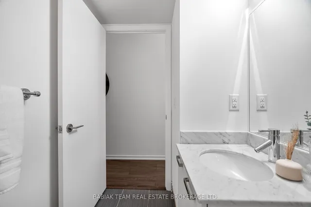 Additional image 5 of 36 Lisgar St Unit 607W