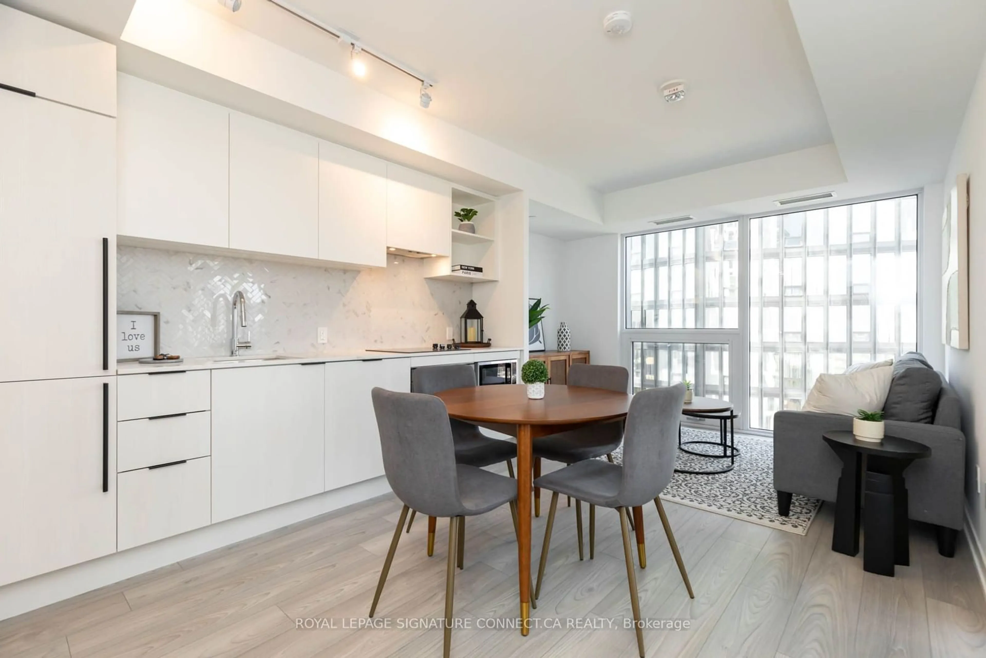 Open concept kitchen, wood/laminate floor for 82 Dalhousie St #2307, Toronto Ontario M5B 0C5