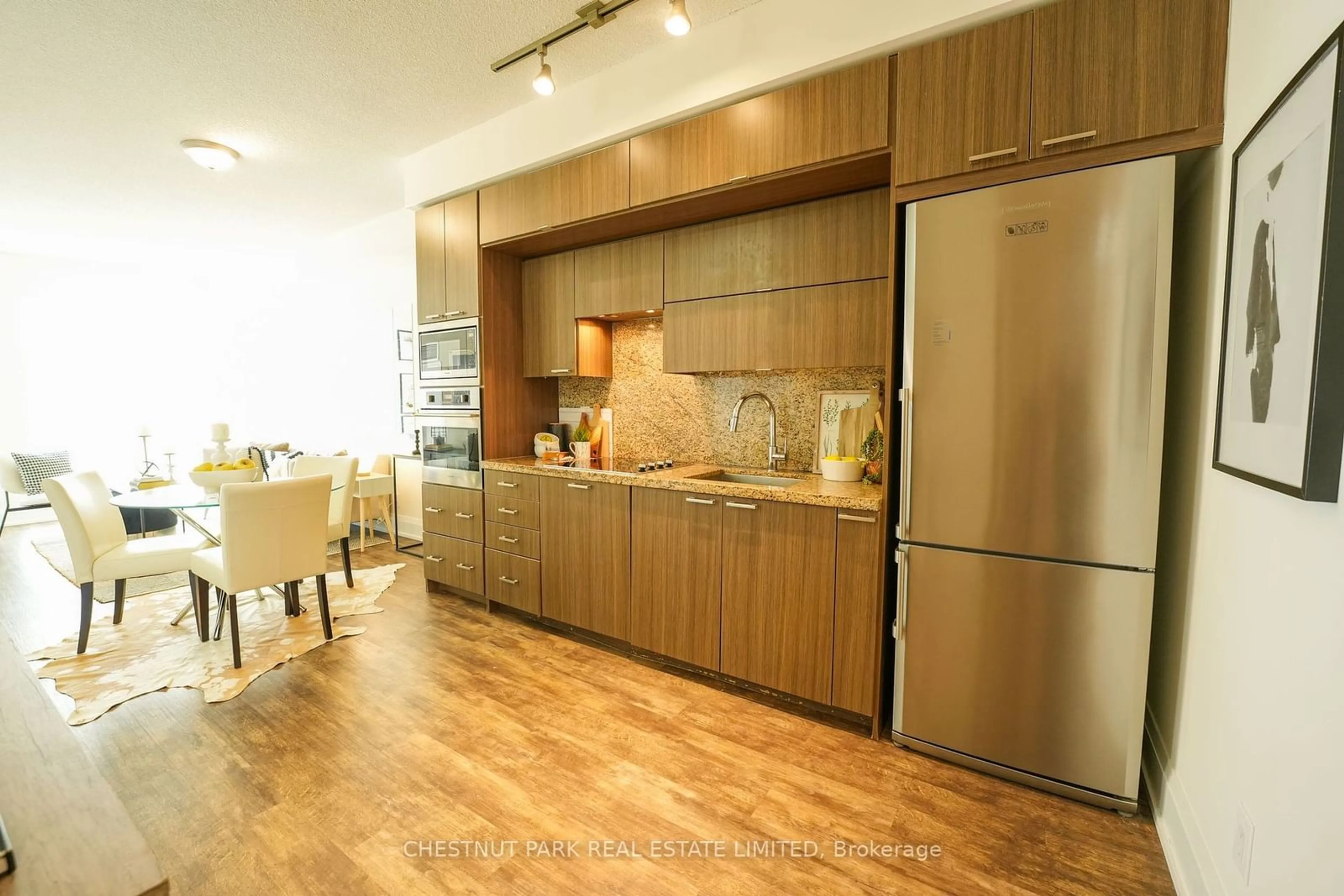 Contemporary kitchen, wood/laminate floor for 120 Harrison Garden Blvd #1305, Toronto Ontario M2N 0H1