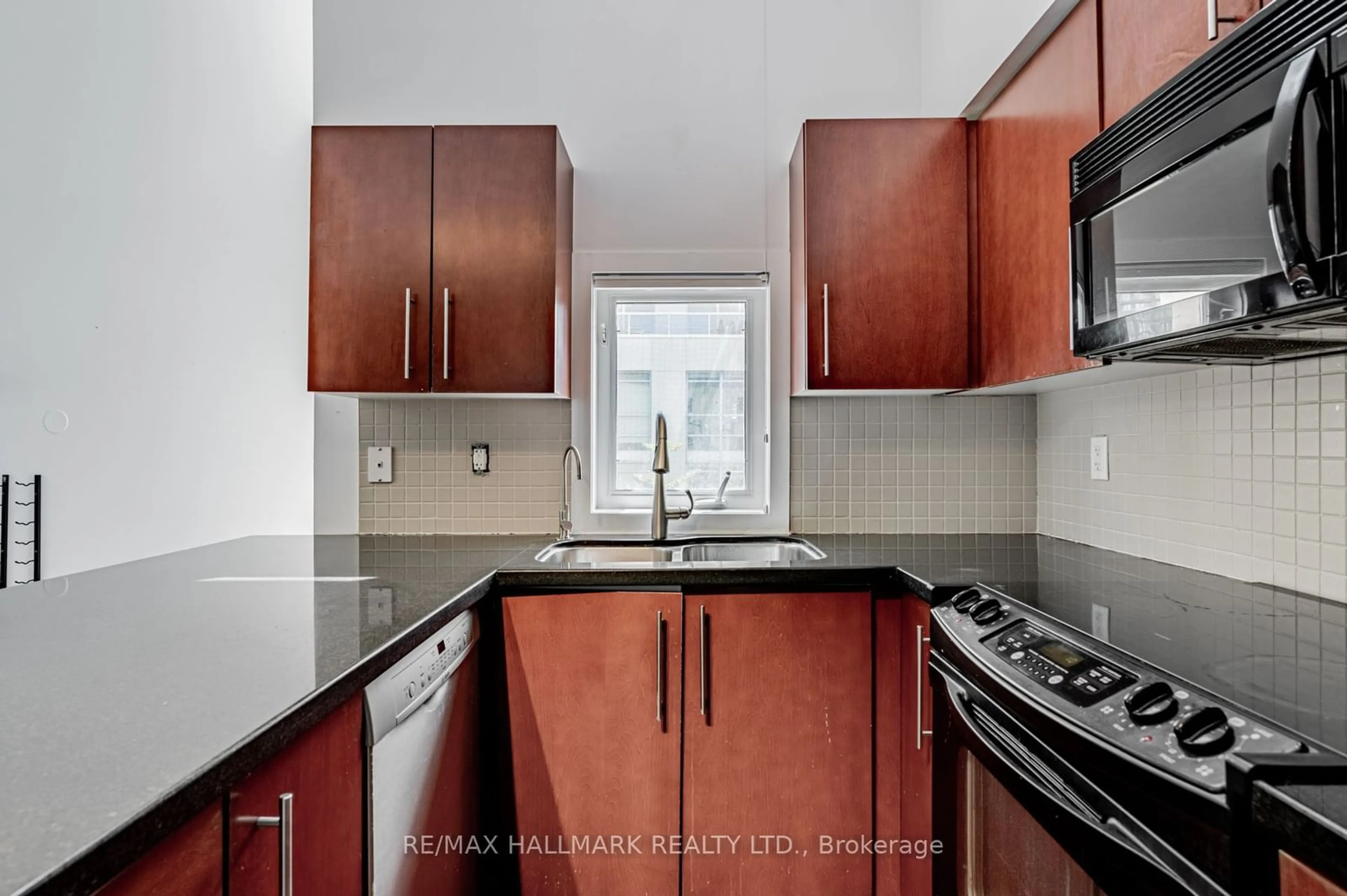 Standard kitchen, ceramic/tile floor for 21 Earl St #302, Toronto Ontario M4Y 3C8