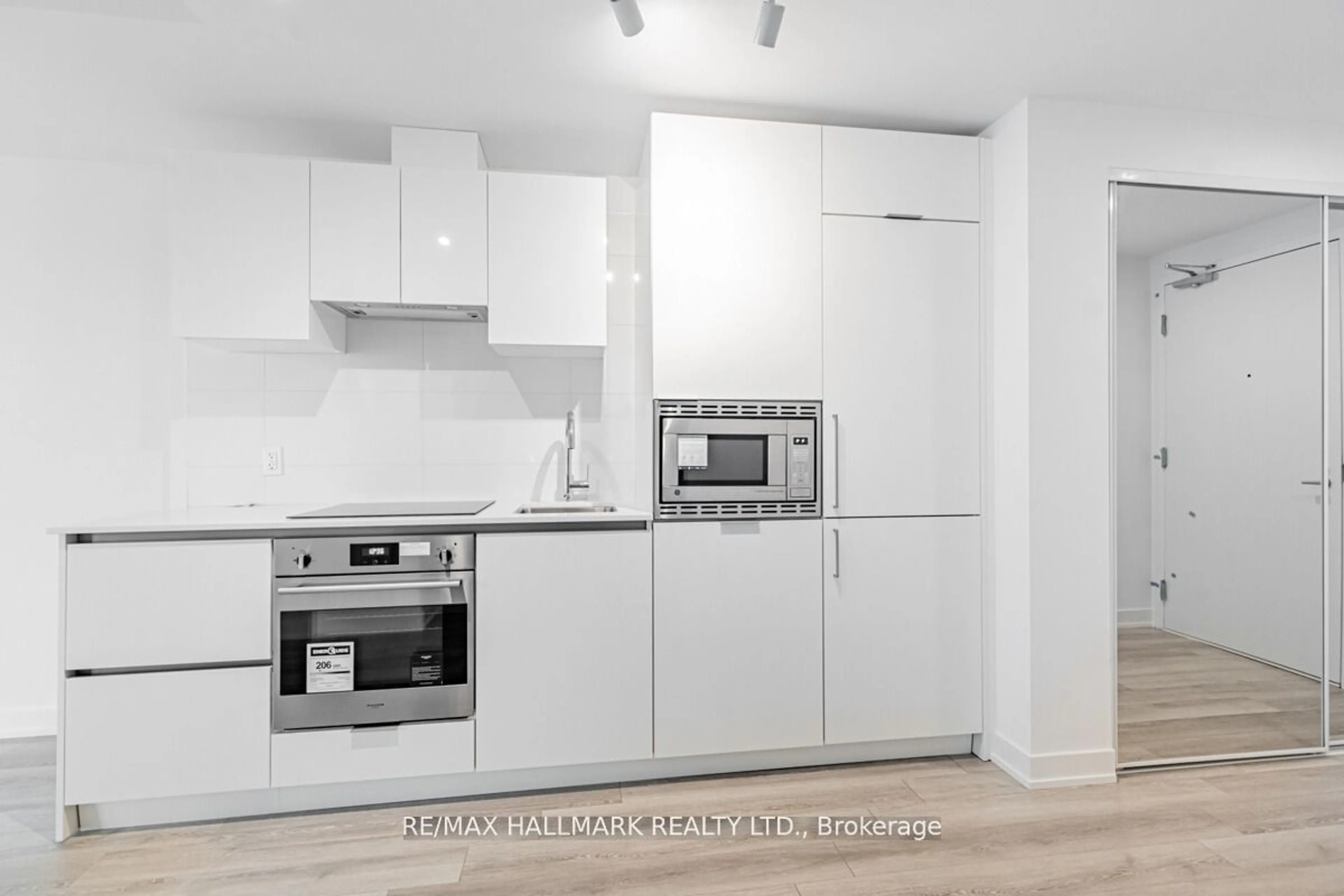 Standard kitchen, unknown for 230 Simcoe St #2411, Toronto Ontario M5T 0E2