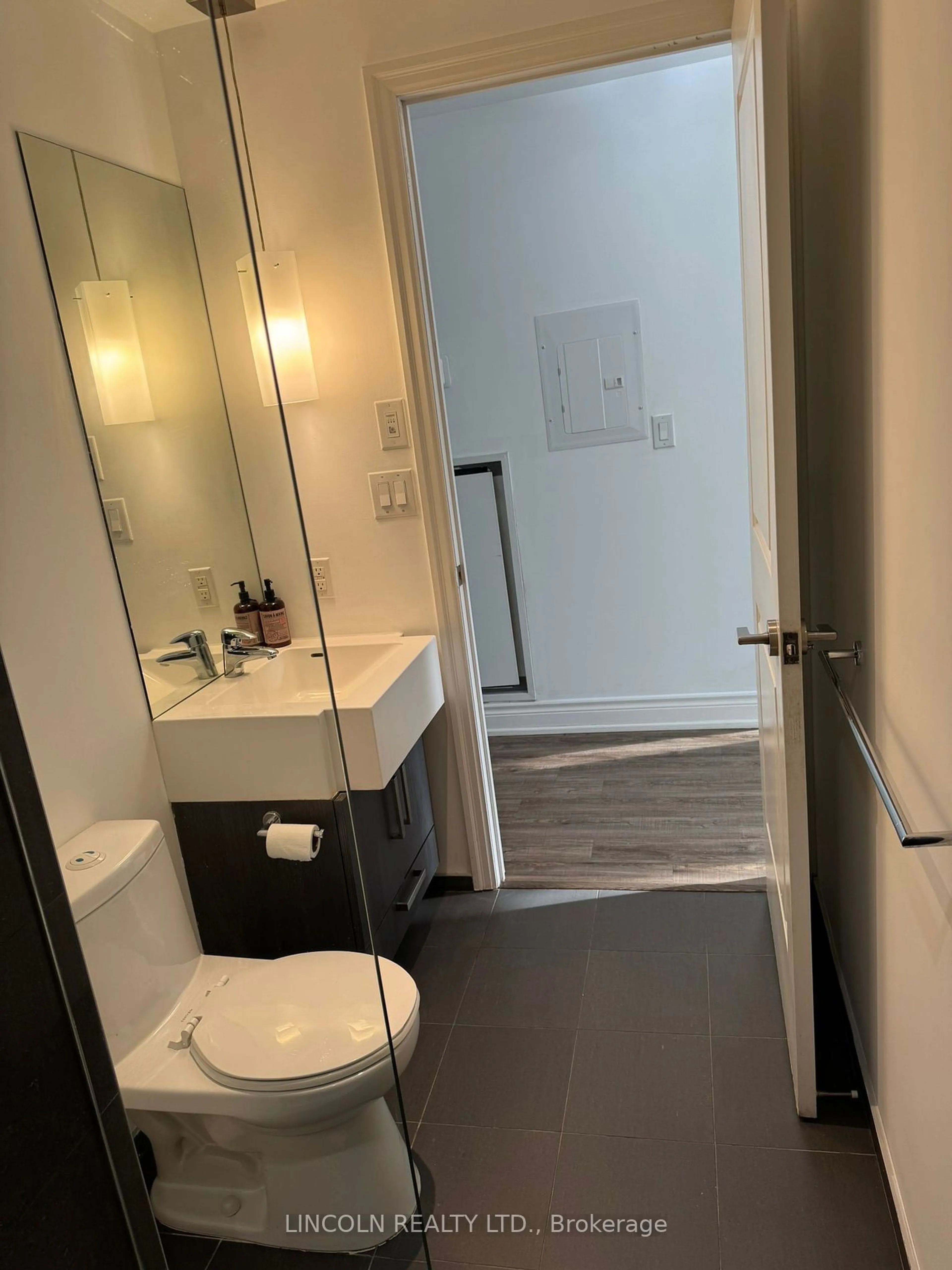 A pic of a room for 8 The Esplanade #402, Toronto Ontario M5E 0A6