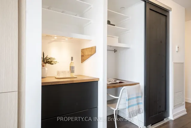 Additional property image - 297 College St Unit 1602