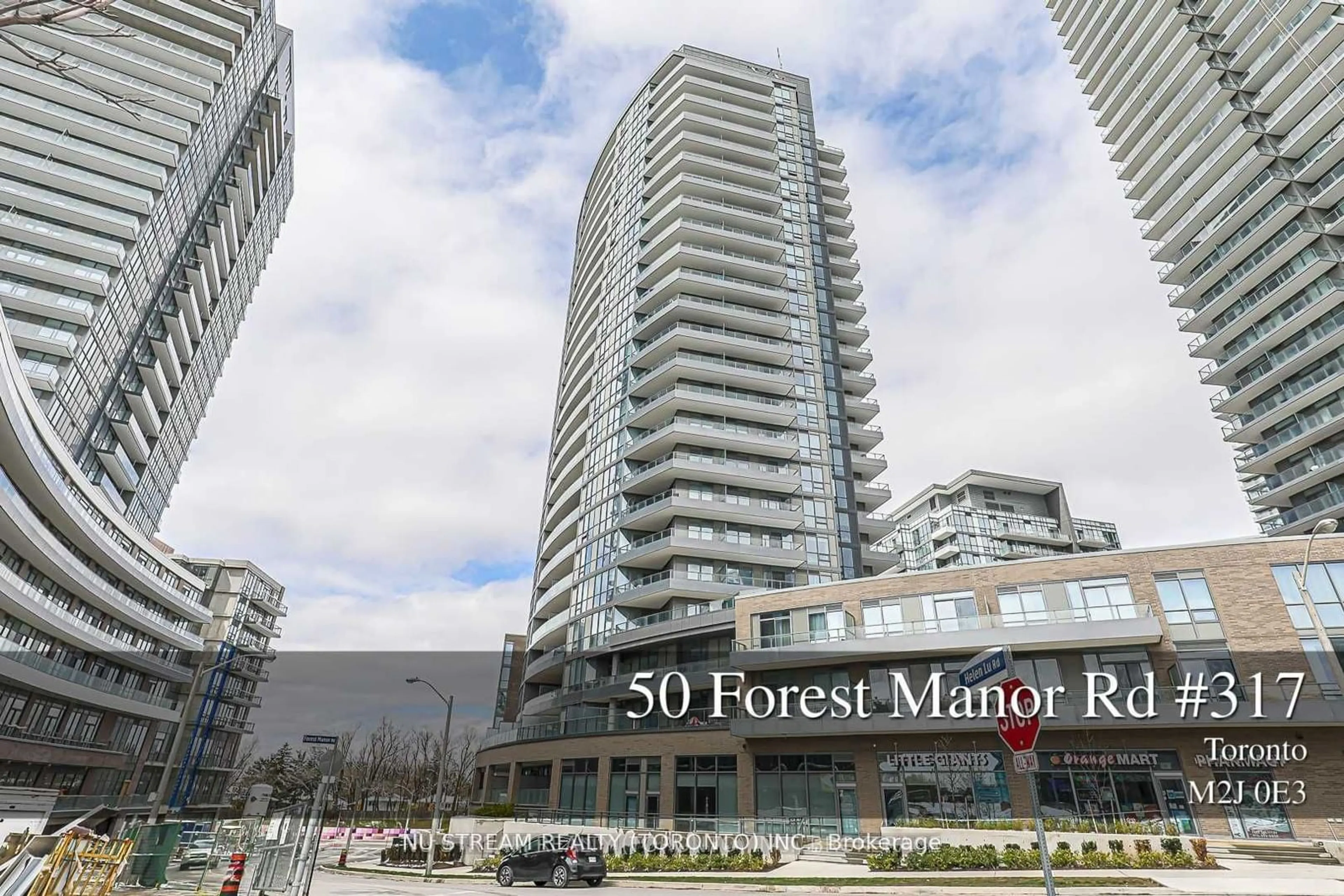 Indoor foyer for 50 Forest Manor Rd #317, Toronto Ontario M2J 1M6