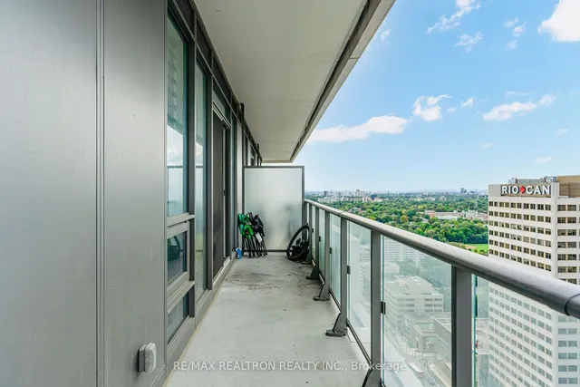 Additional property image - 2221 Yonge St Unit 2911