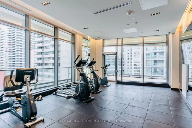 Additional property image - 2221 Yonge St Unit 2911
