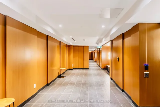 Additional property image - 2221 Yonge St Unit 2911